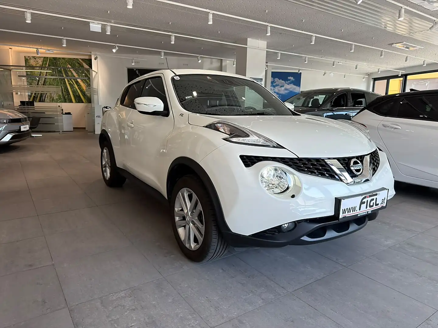 Nissan Juke 1,5 dCi N-Connecta Weiß - 2