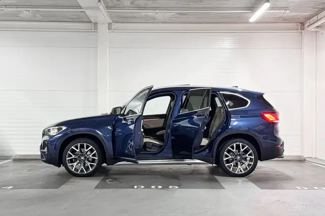 BMW X1 view 3