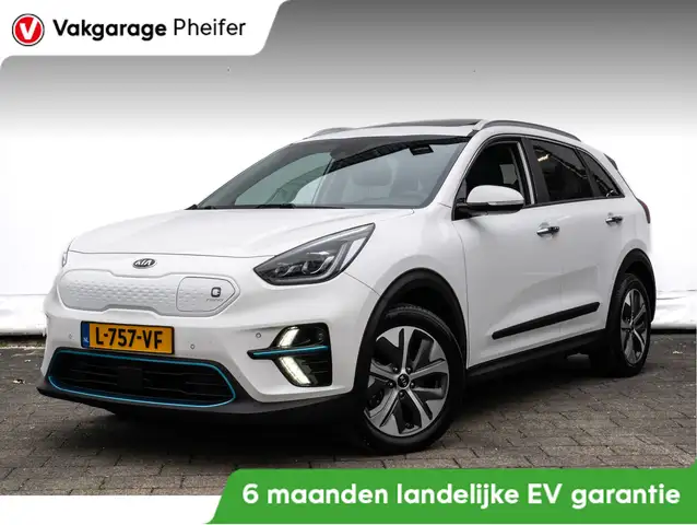 Kia e-Niro DynamicPlusLine 64 kWh SOH 100% 3-Fase/ Schuifdak/