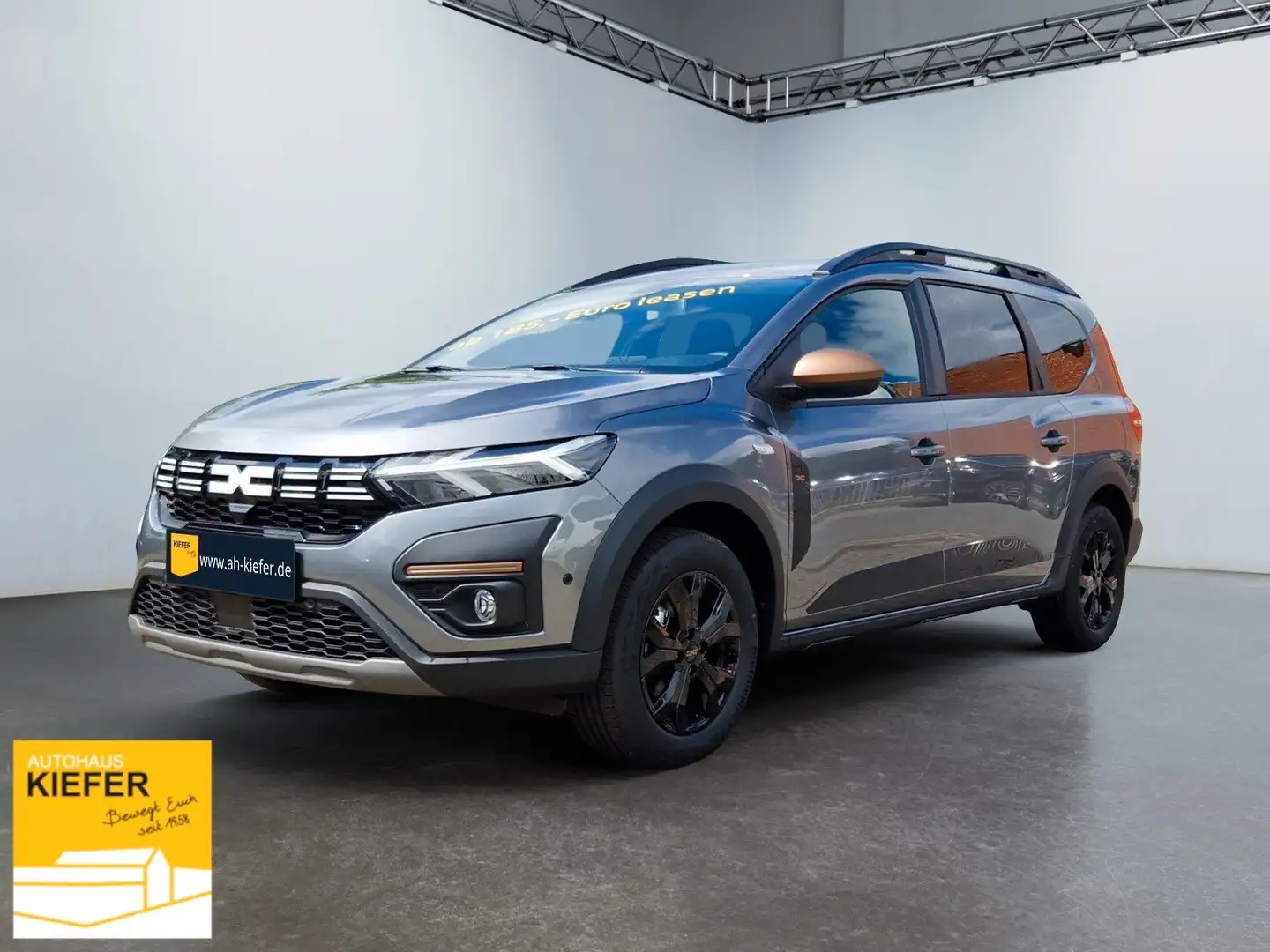 Dacia Jogger Extreme TCe 110 Grigio - 1