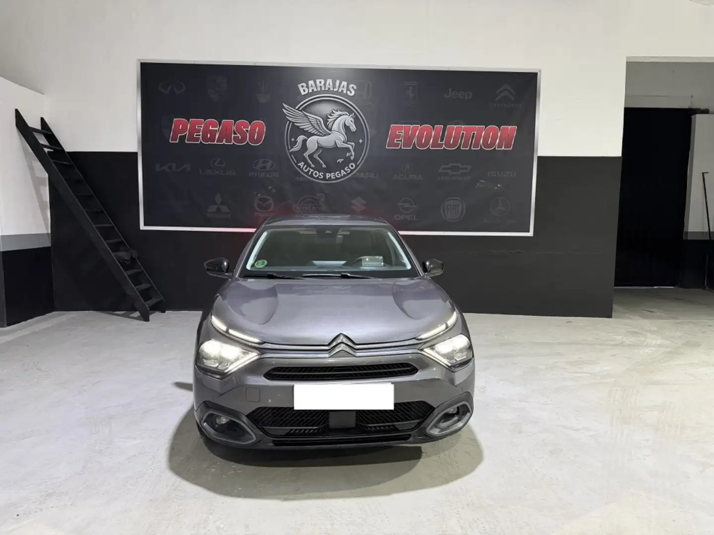 Citroen C4 1.5 BlueHDI S&S Feel Pack EAT8 130 Gris - 2