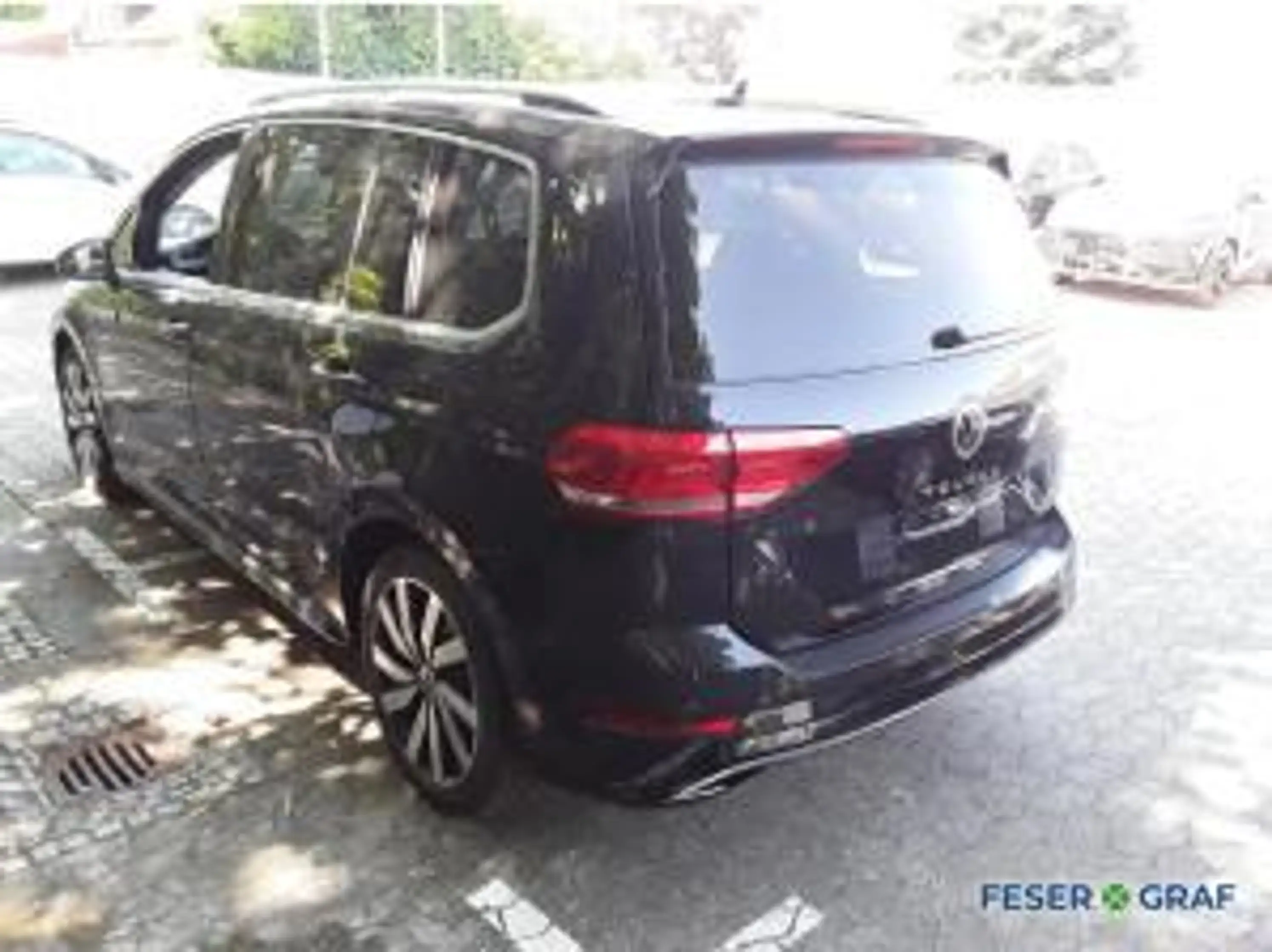 Volkswagen Touran 1.5 TSI R-LINE DSG 7-SITZE AHK KAMERA — photo 2
