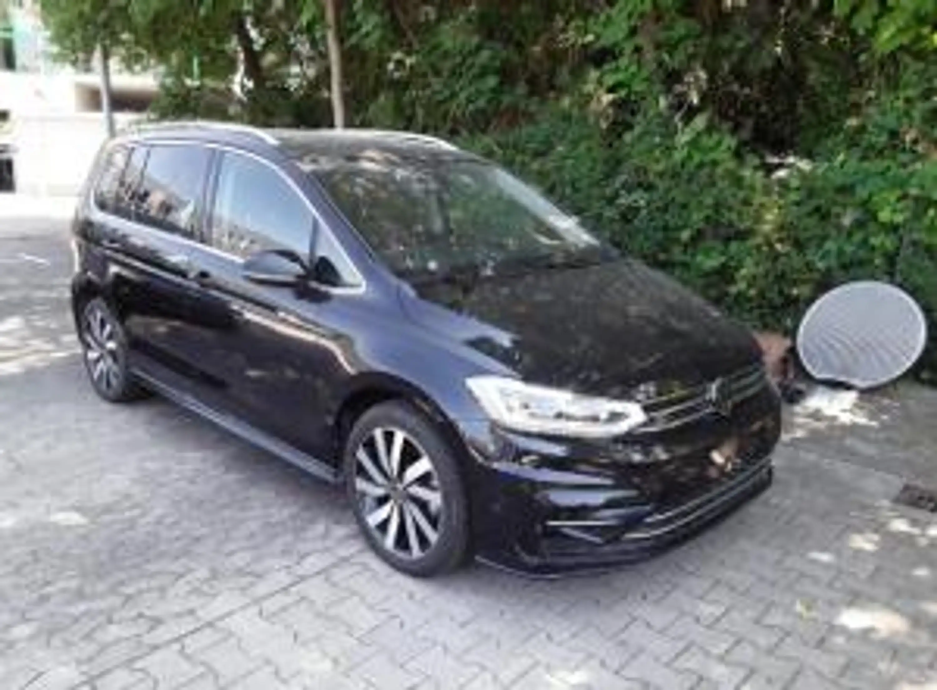 Volkswagen Touran 1.5 TSI R-LINE DSG 7-SITZE AHK KAMERA — photo 4