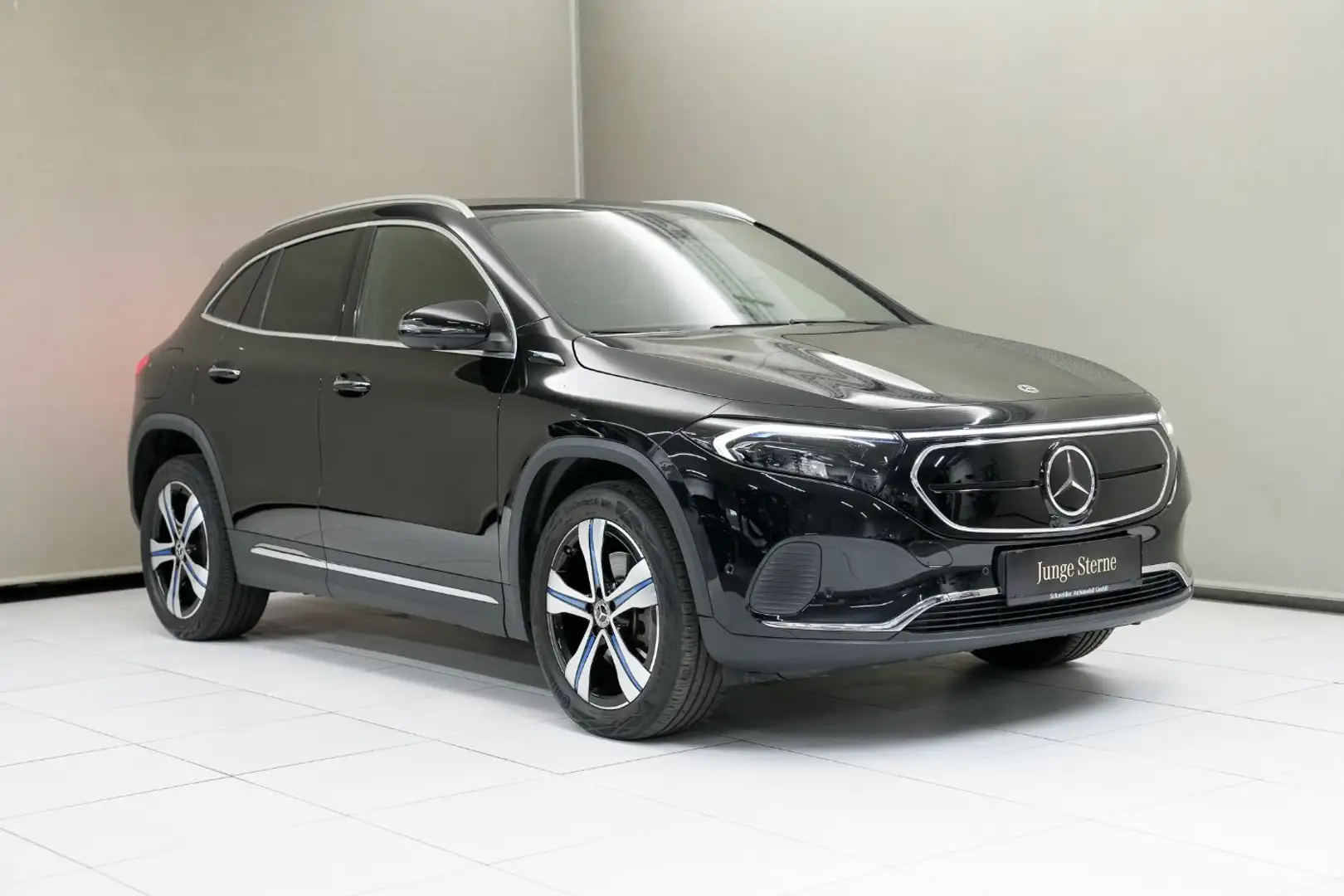 Mercedes-Benz EQA 250 ACC ParkAss. SpurH HUD 360 KlimaA LED Schwarz - 2