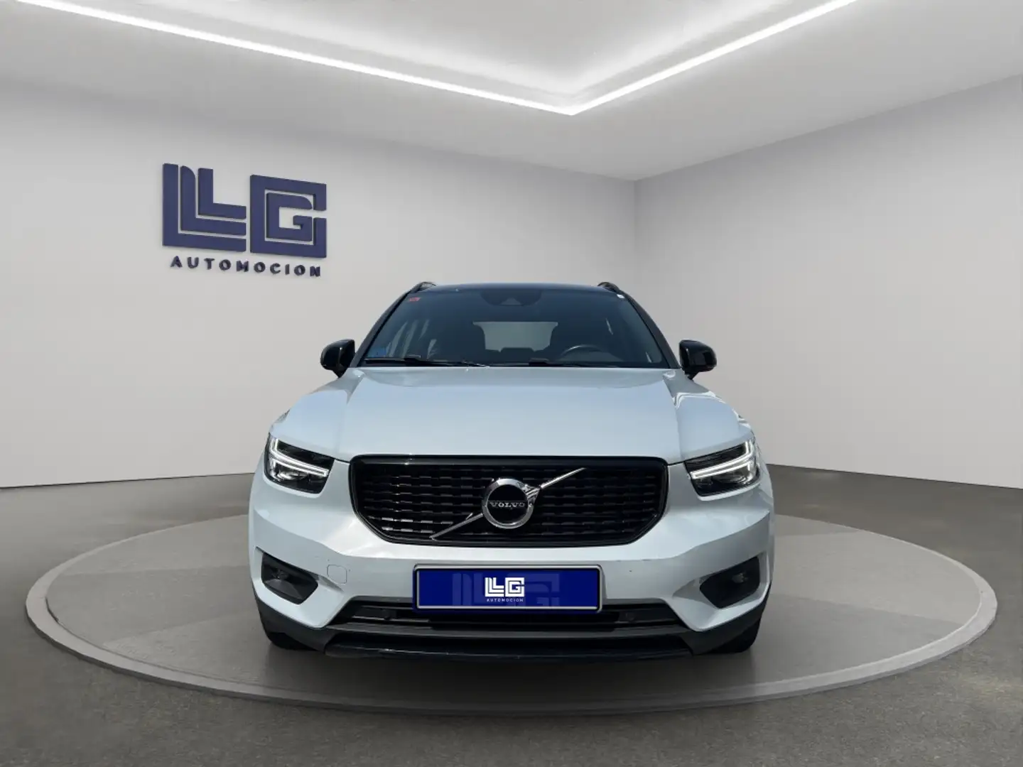 Volvo XC40 T5 Recharge R-Design Aut. Wit - 2