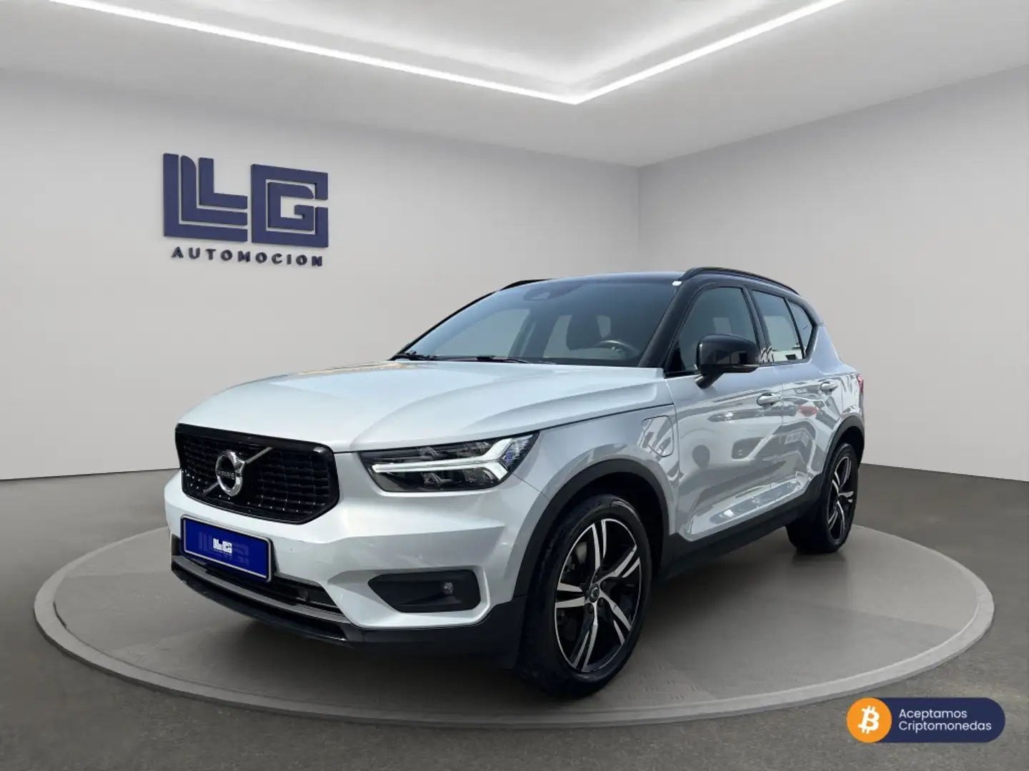 Volvo XC40 T5 Recharge R-Design Aut. Blanc - 1