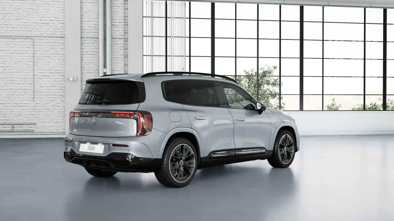 Mercedes-Benz GLB 2026