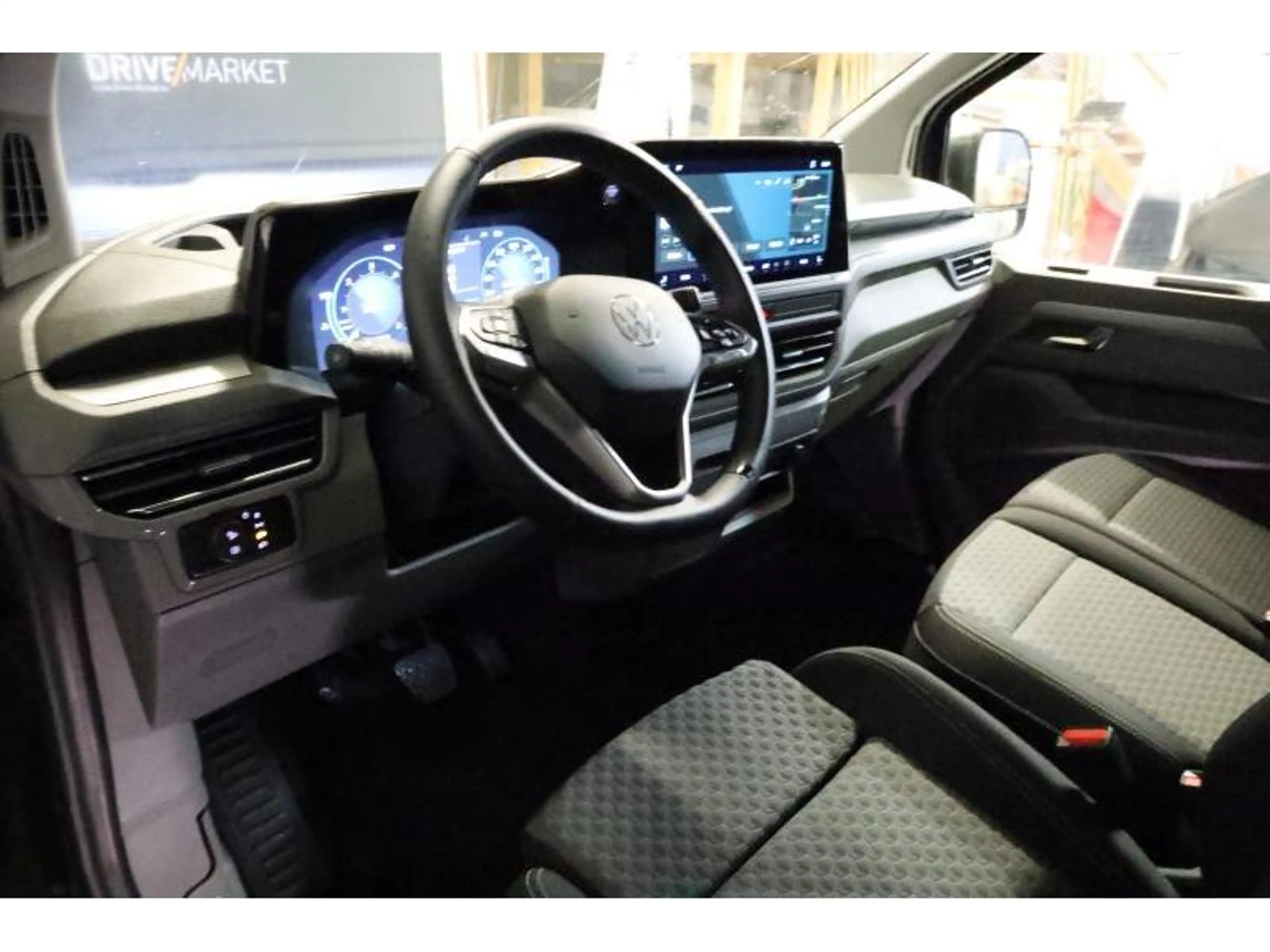 Volkswagen T7 Caravelle STYLE COURT — photo 10