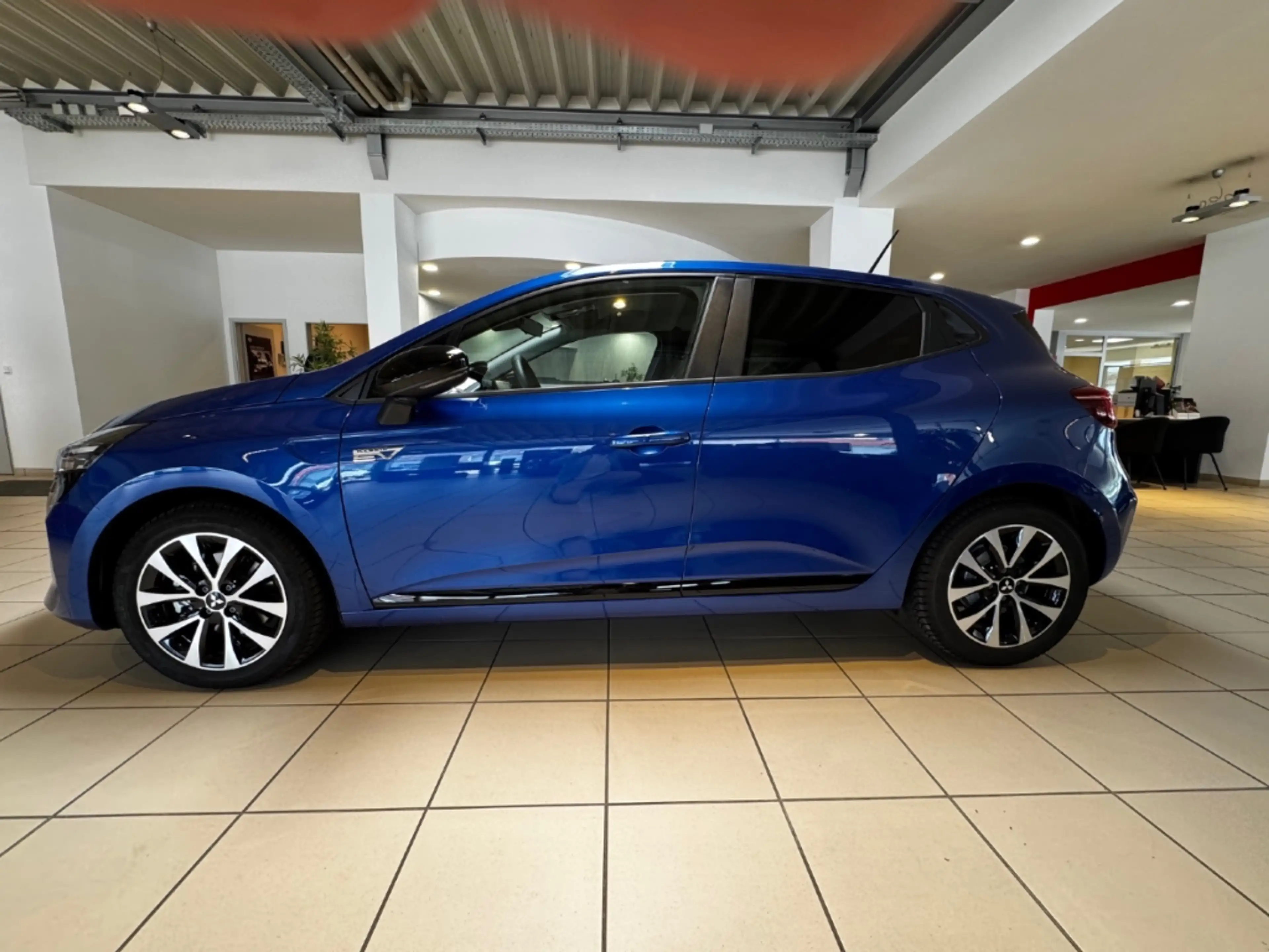 Mitsubishi Colt Plus Hybrid — photo 2