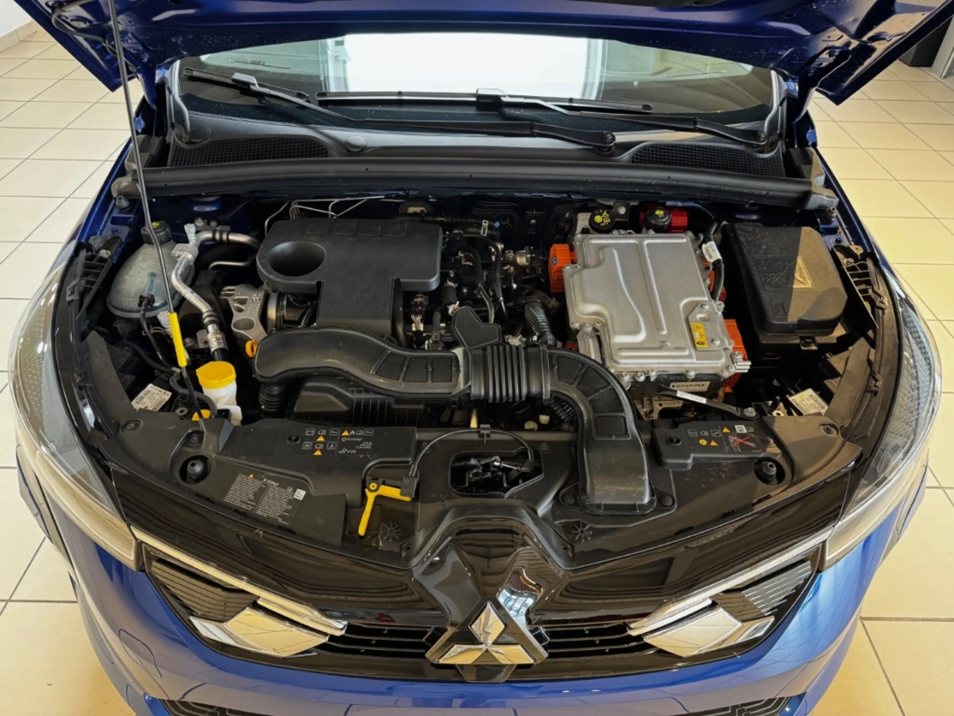 Mitsubishi Colt Plus Hybrid — photo 14