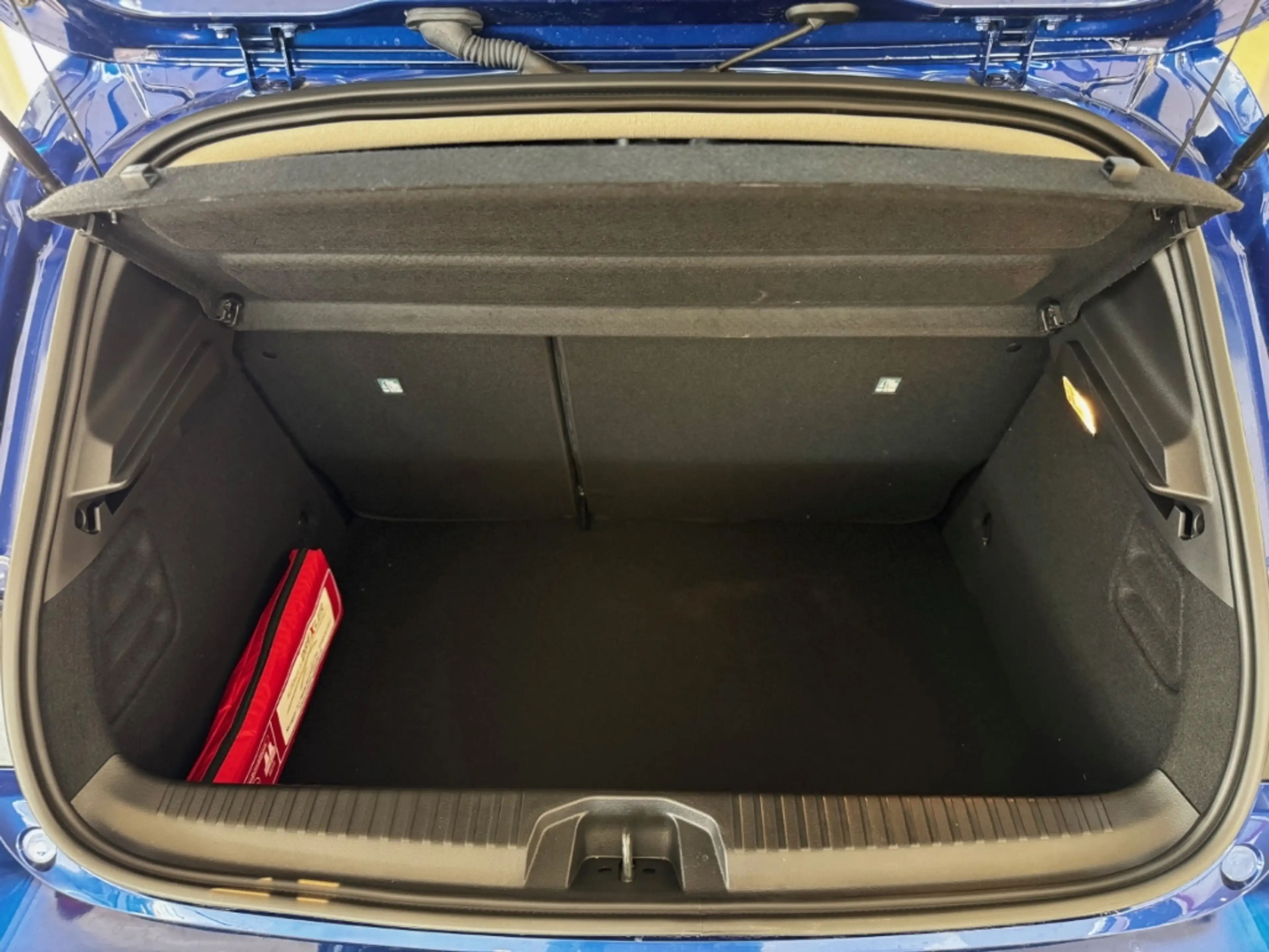 Mitsubishi Colt Plus Hybrid — photo 12