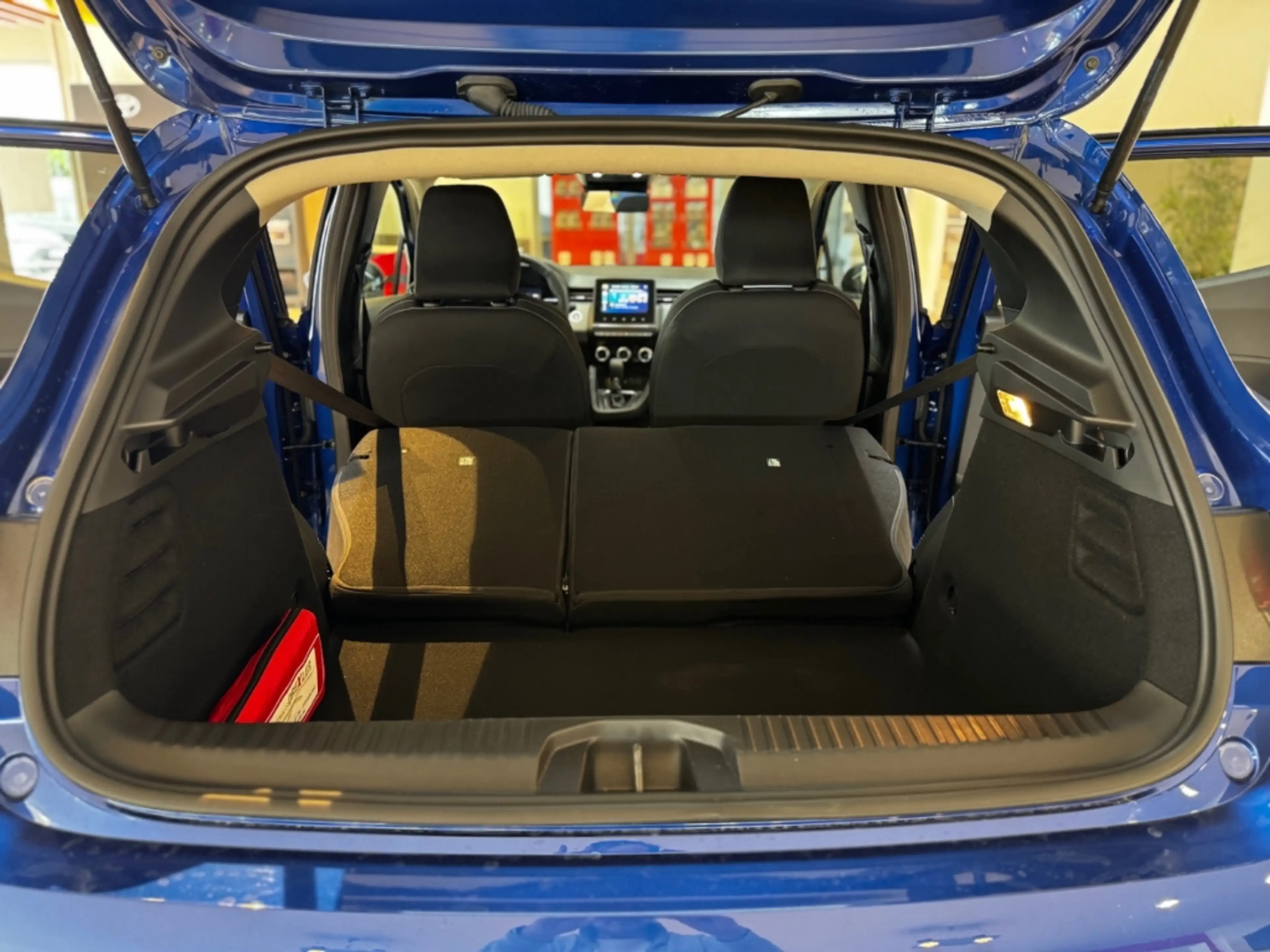 Mitsubishi Colt Plus Hybrid — photo 13