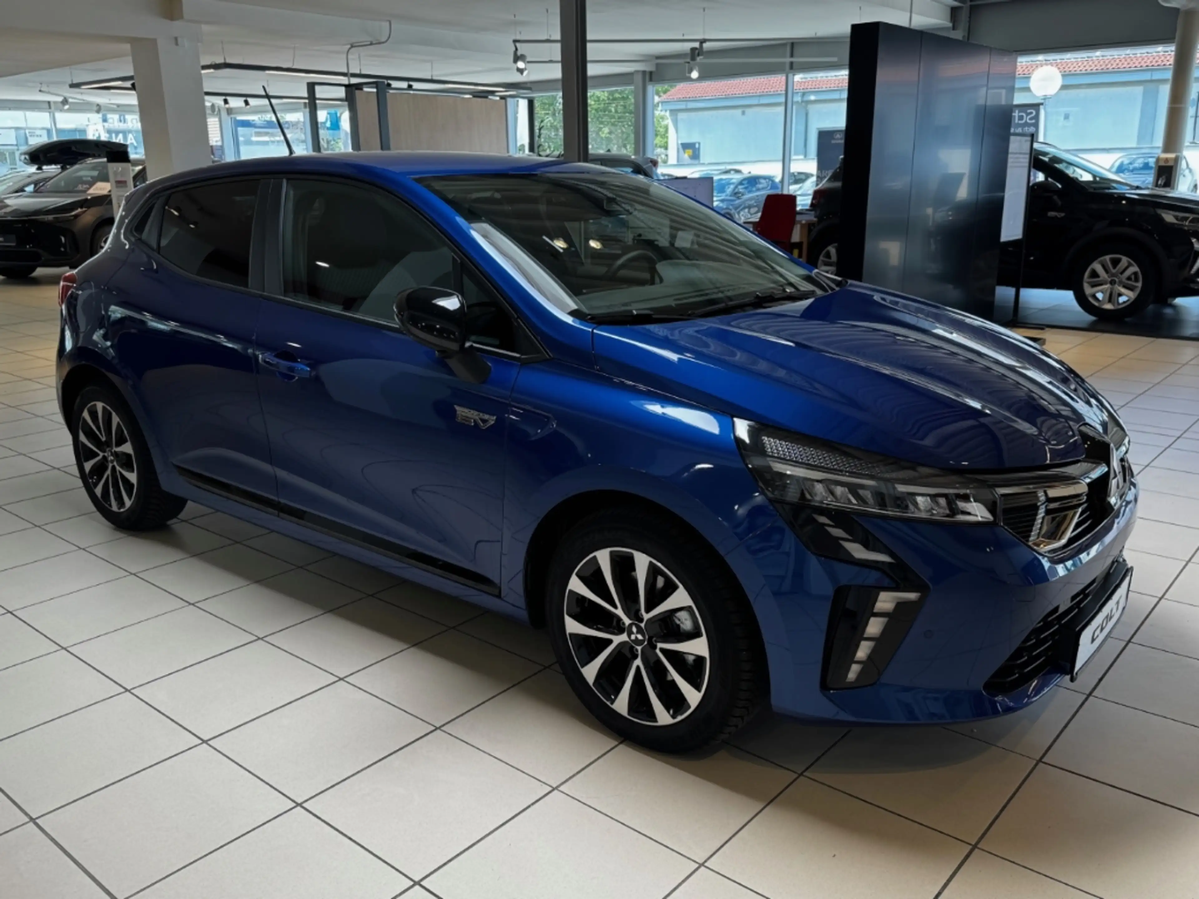 Mitsubishi Colt Plus Hybrid — photo 5