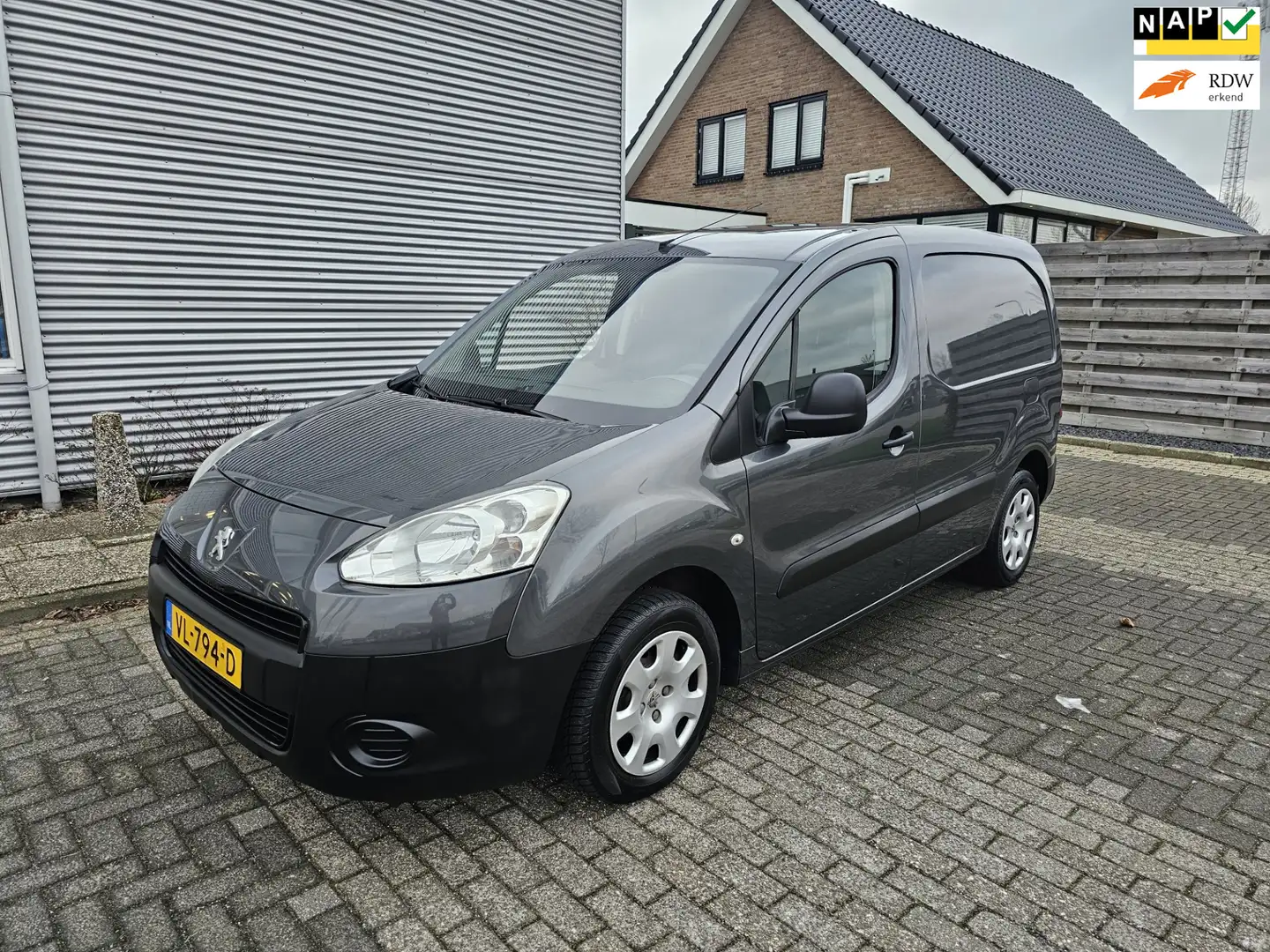 Peugeot Partner 120 1.6 e-HDI L1 XT Profit + Airco Bj:2014 NAP! - 1
