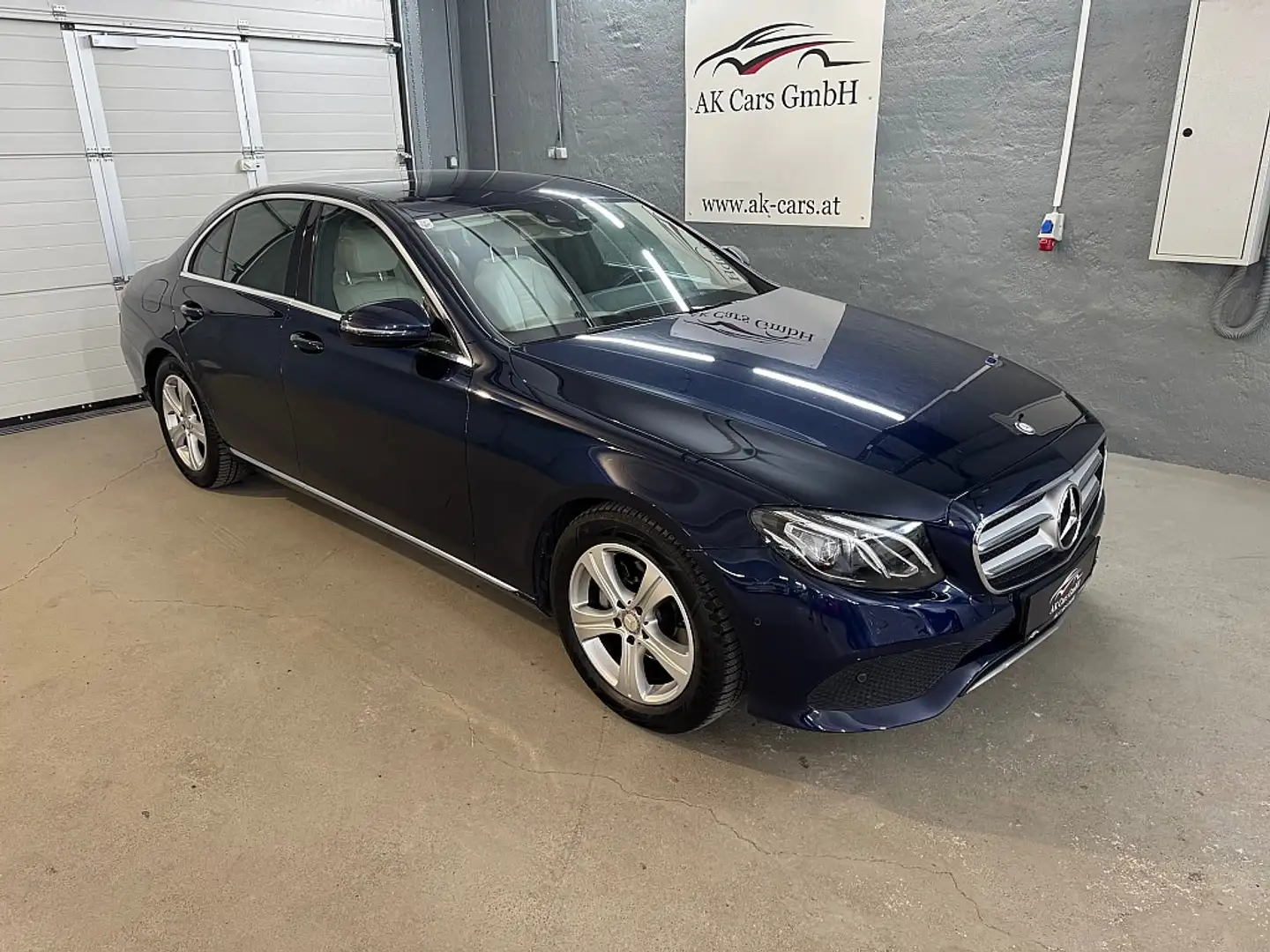 Mercedes-Benz E 220 d Avantgarde Aut.*Widescreen Tacho*Head-Up*Burm... Azul - 2