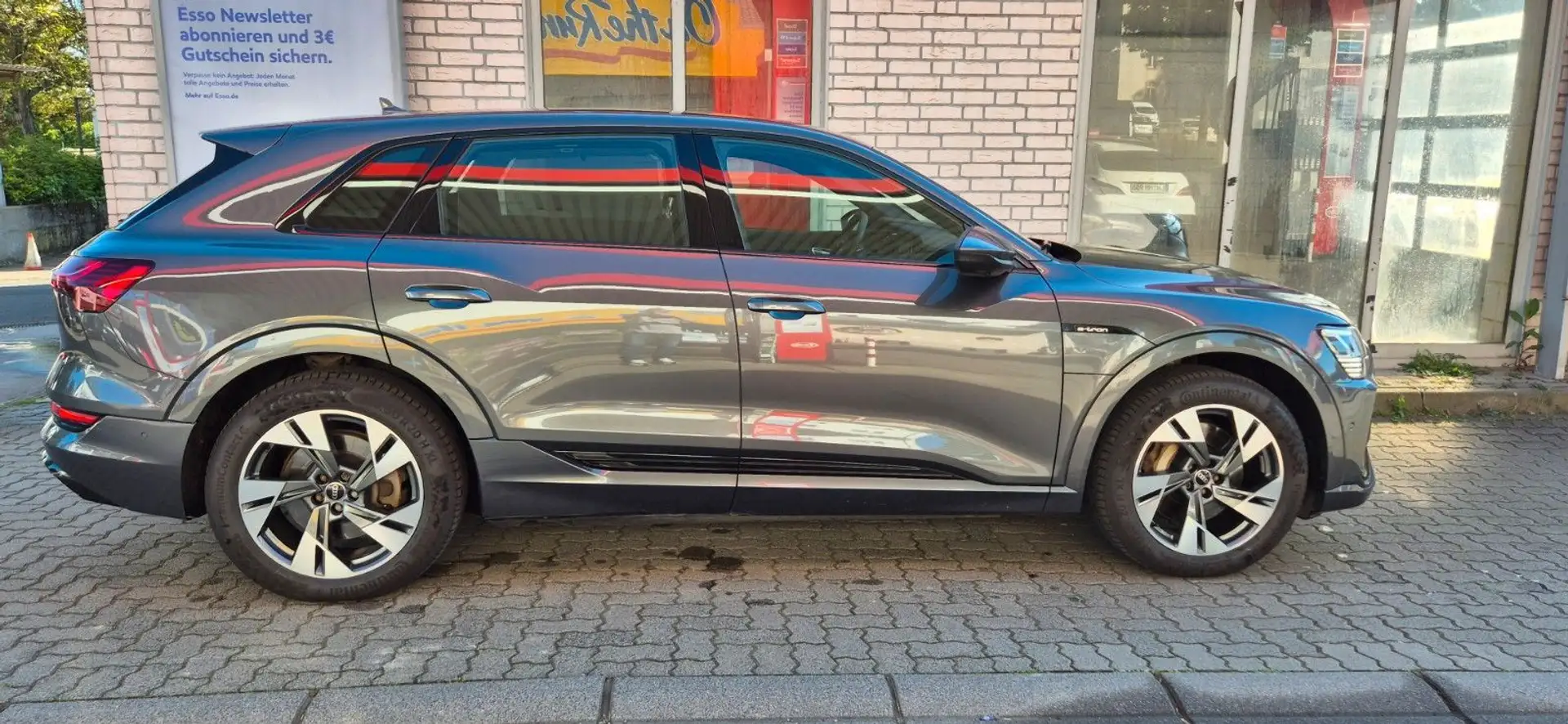 Audi e-tron 55 quattro S line/Matrix/ACC/AHK/360Kam/ Grijs - 1