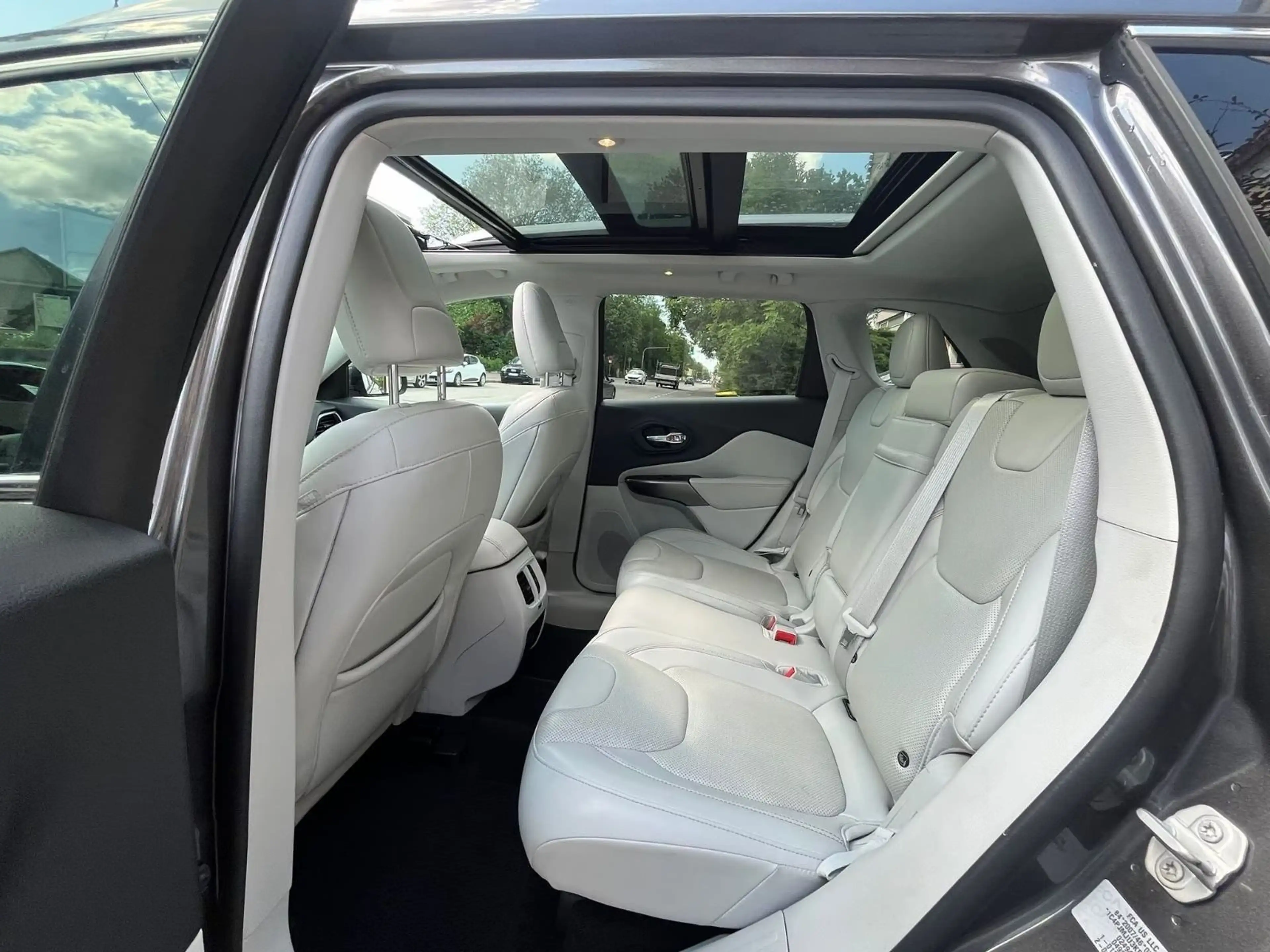 Jeep Cherokee 2.2 MultiJet 4x4 Overland Aut. PANORAMA — photo 12