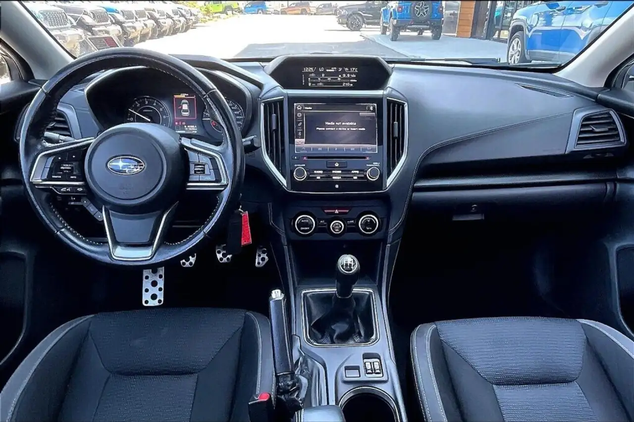Subaru Impreza снимка Subaru Impreza
