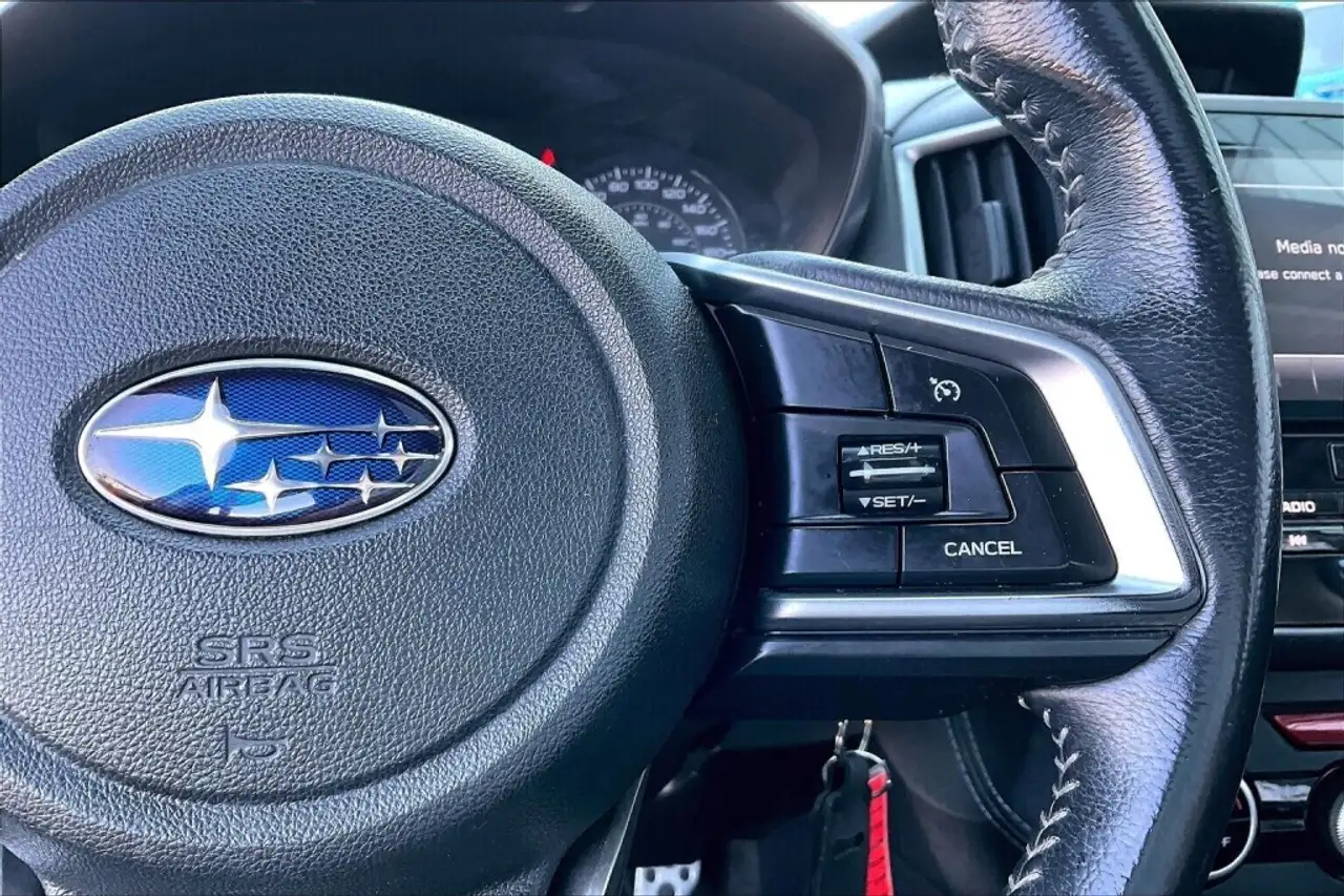 Subaru Impreza снимка Subaru Impreza