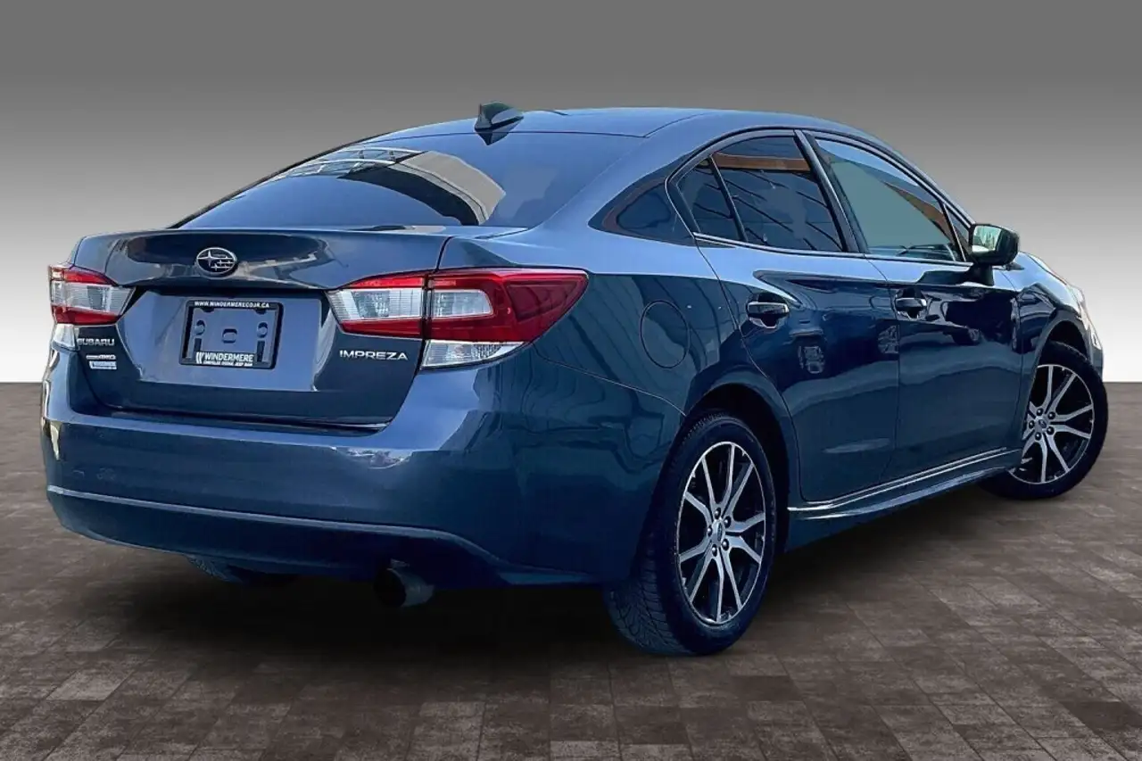 Subaru Impreza снимка Subaru Impreza