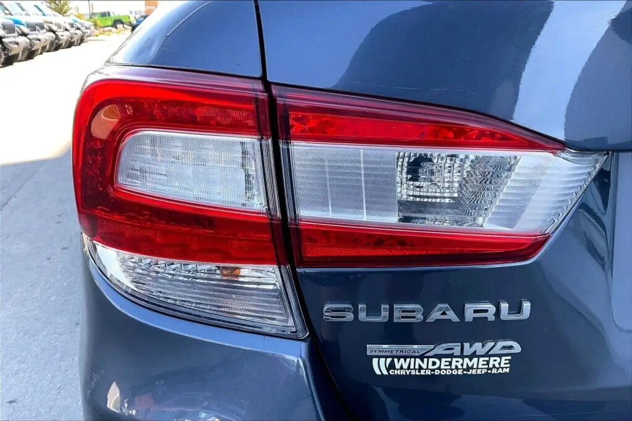 Subaru Impreza снимка Subaru Impreza