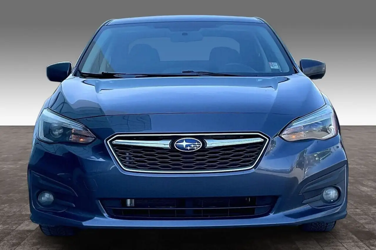 Subaru Impreza снимка Subaru Impreza