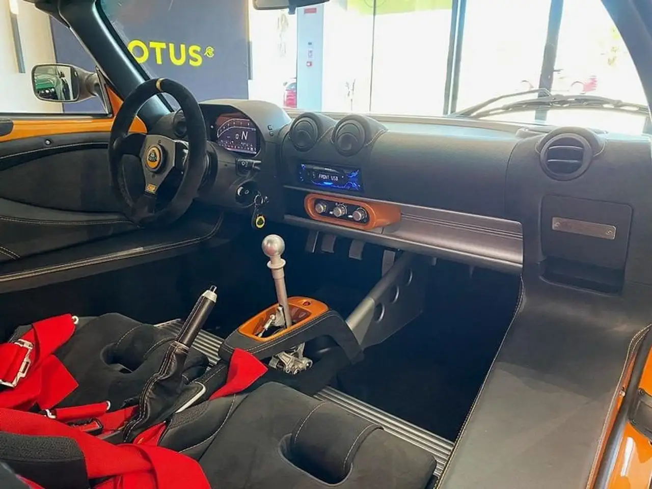Lotus Elise 2021 — фото 14