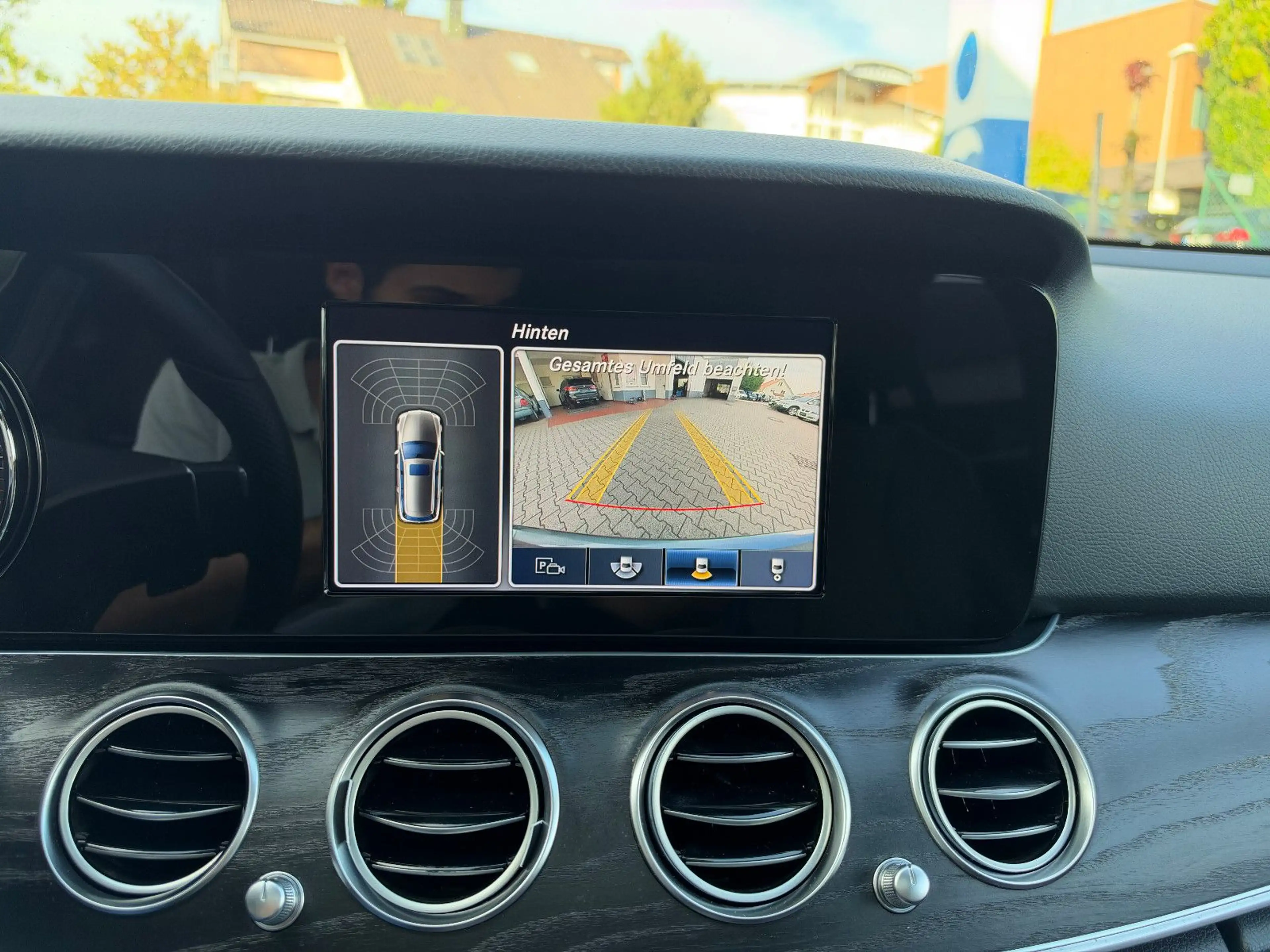 Mercedes-Benz E 220 d T Automatik/LED/EURO6 — photo 14