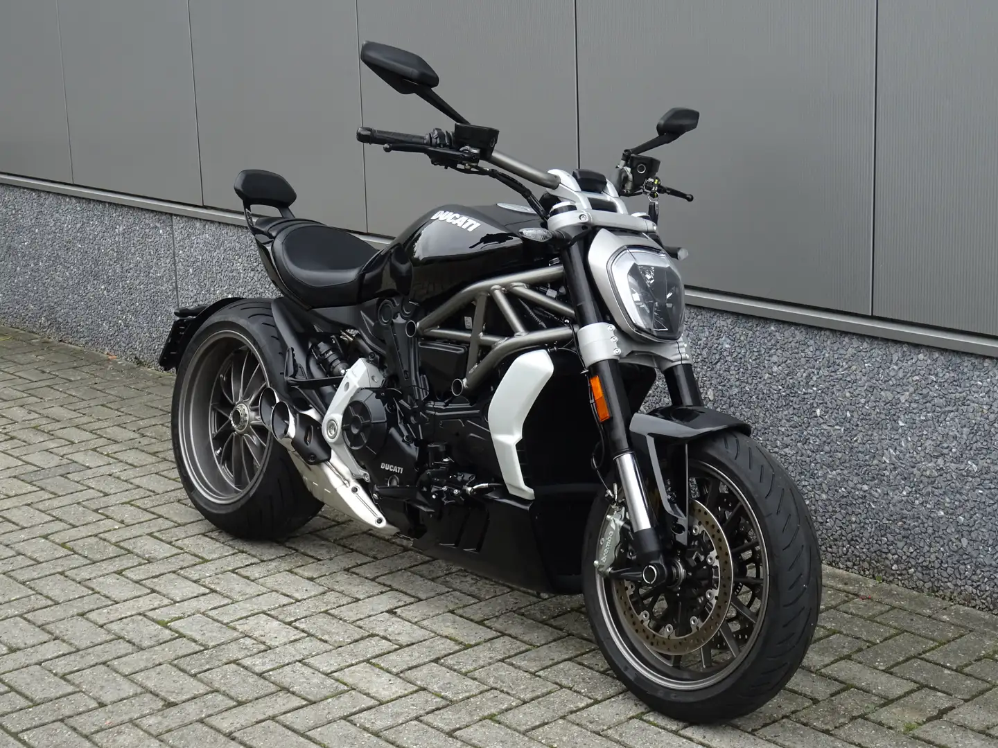 Ducati XDiavel Zwart - 2