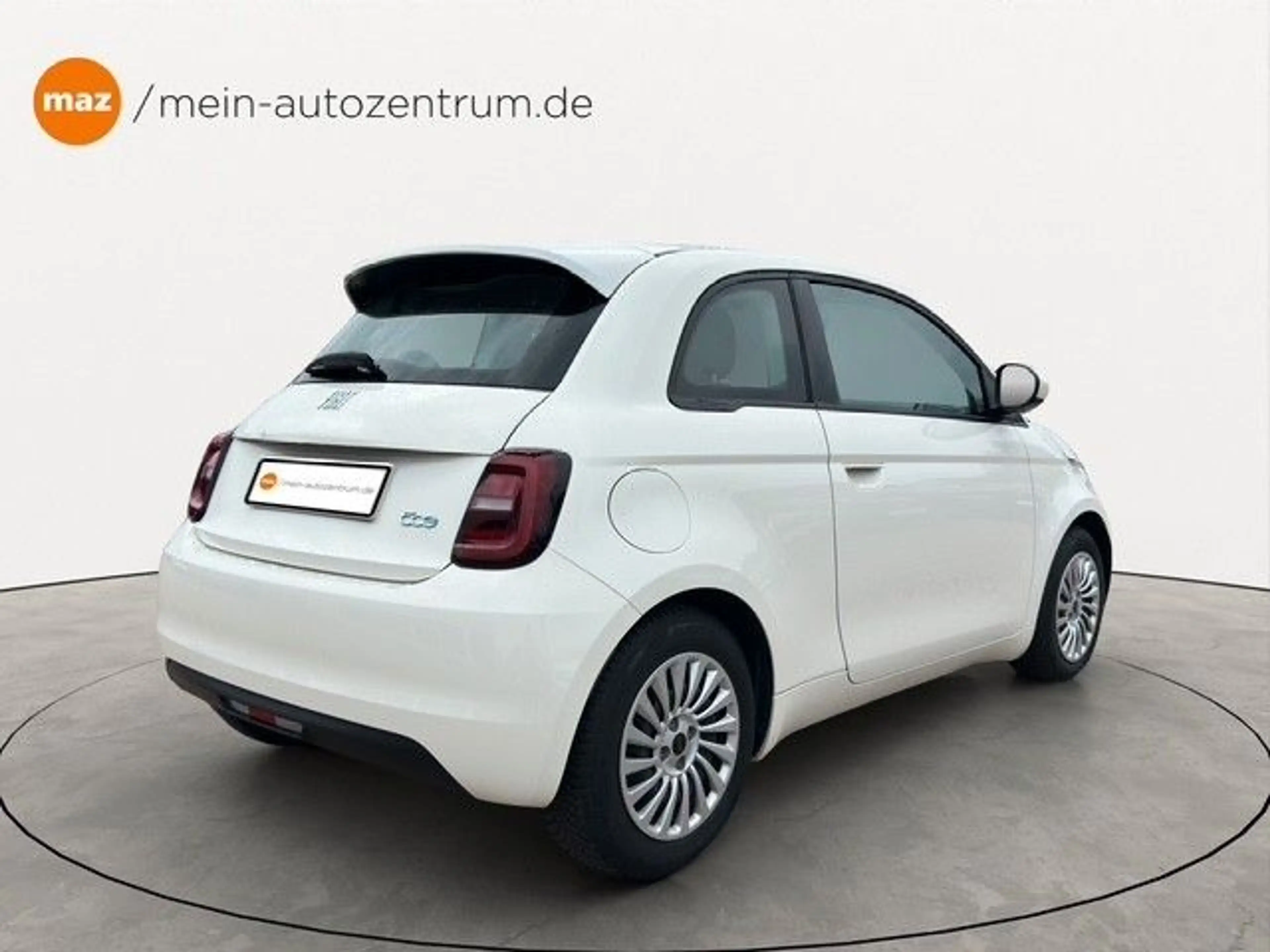 Fiat 500e 23,8kWh Action KLIMA — photo 3