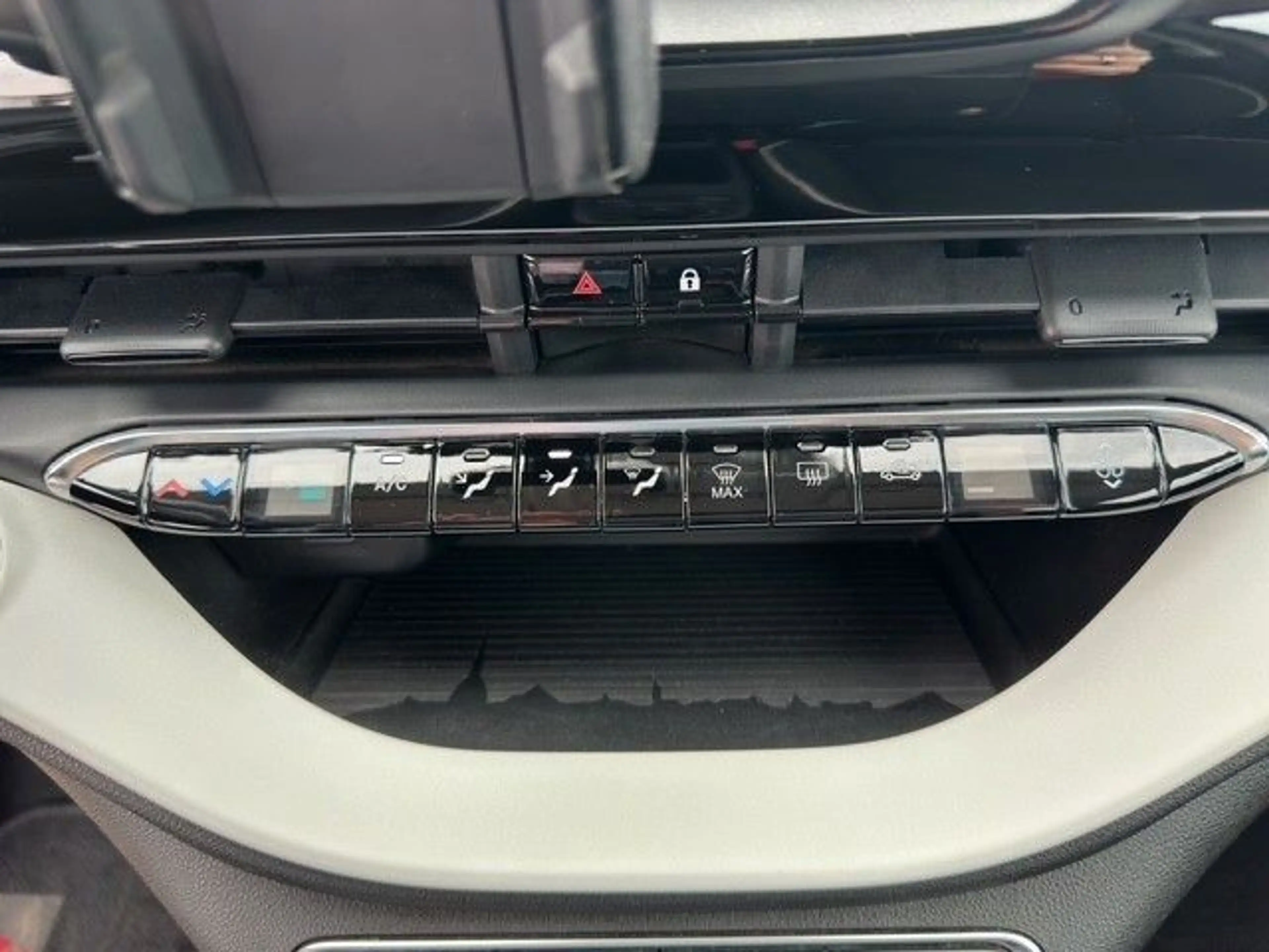 Fiat 500e 23,8kWh Action KLIMA — photo 8