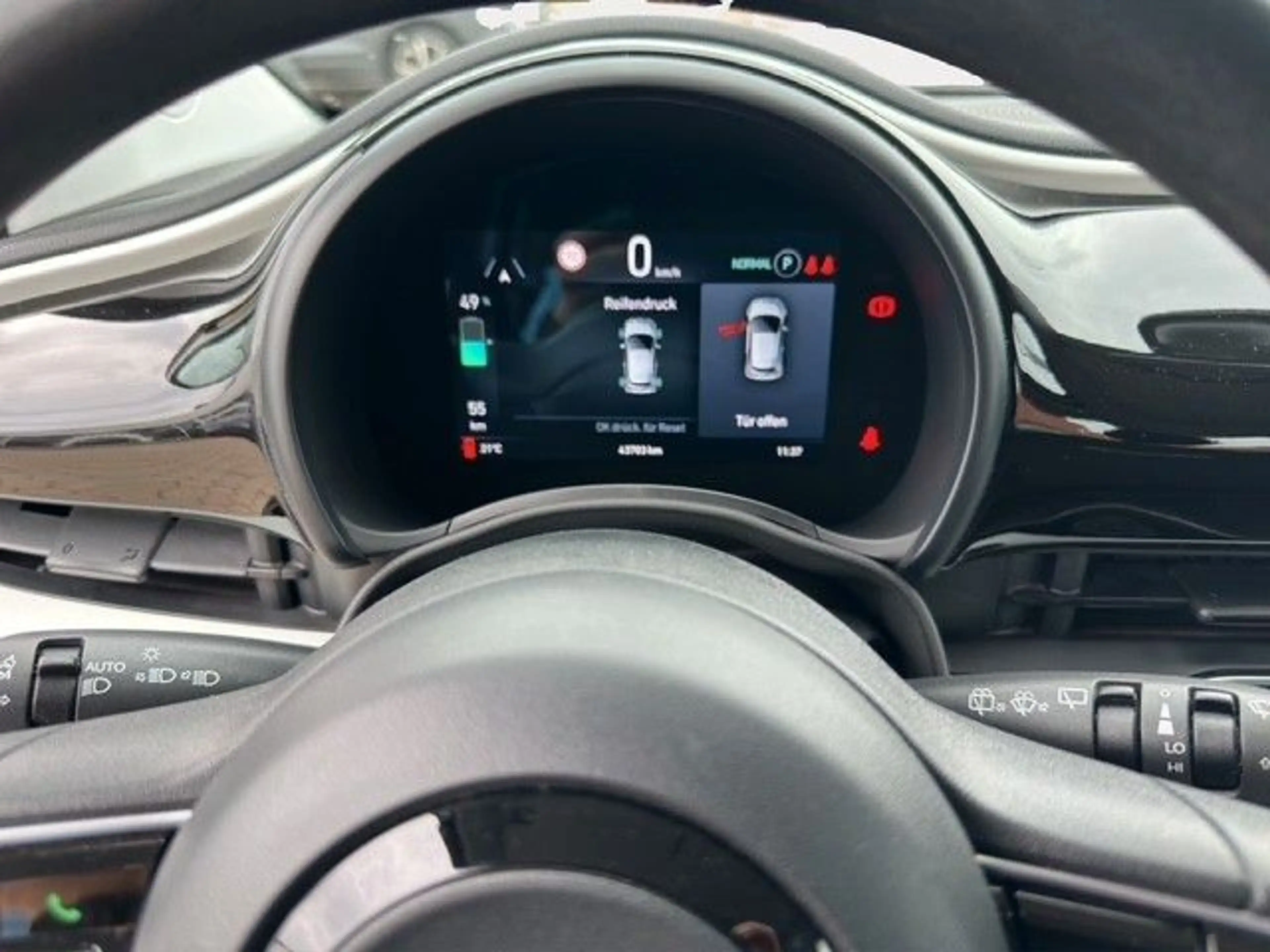 Fiat 500e 23,8kWh Action KLIMA — photo 12