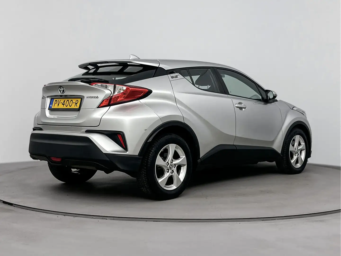 Toyota C-HR 1.8 Hybrid Dynamic | NL-Auto | Navigatie | Climate Gris - 2