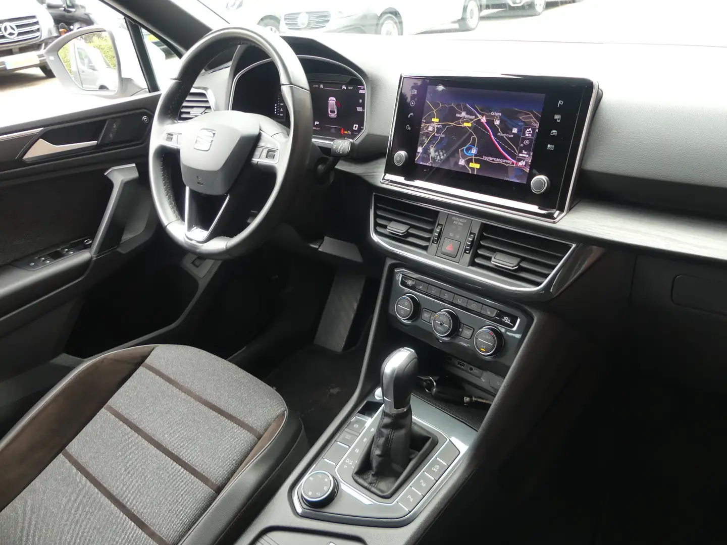 SEAT Tarraco 2.0 TSI 4DRIVE Xcellence 7p. Weiß - 2