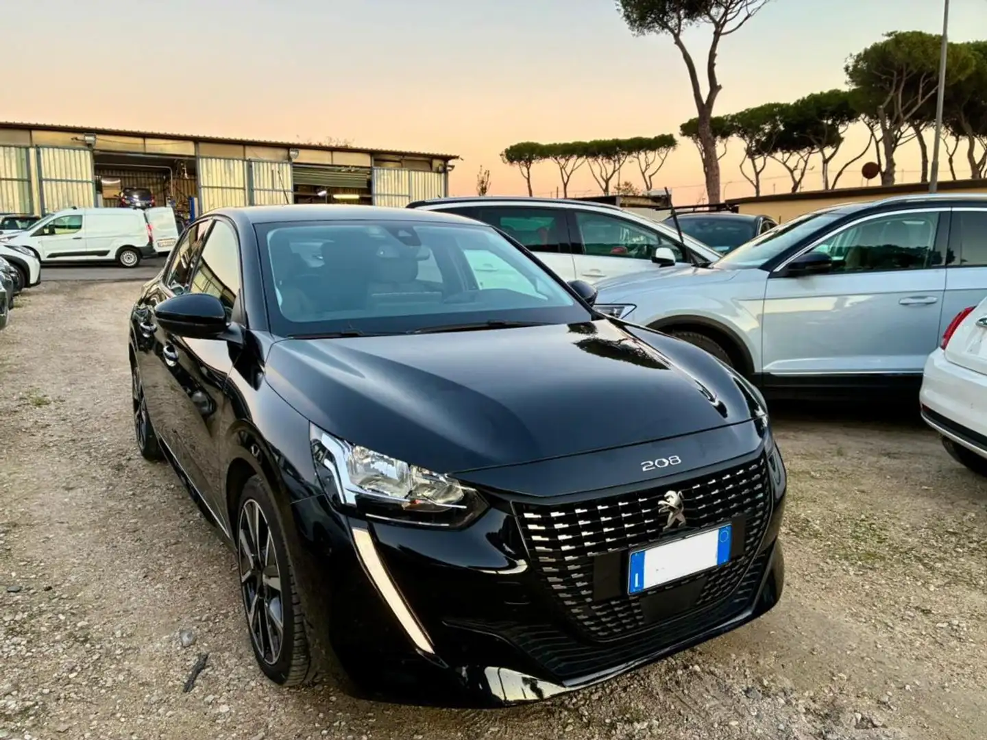 Peugeot 208 ALLURE 1.2 PURETECH 101cv NAVI CERCHI IN LEGA Schwarz - 2