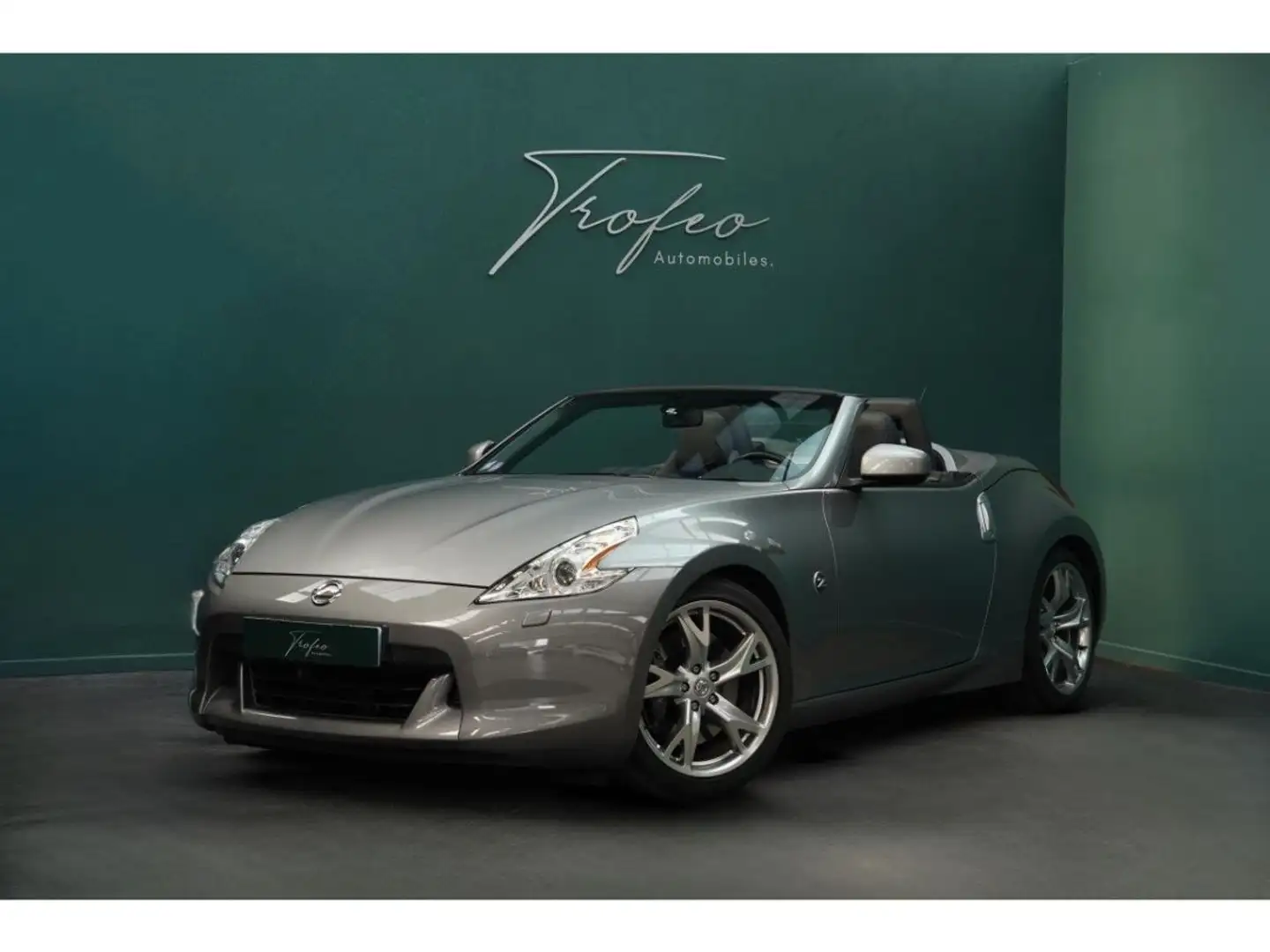 Nissan 370Z Roadster 3.7 V6 328cv - Jantes 19 Gris - 1