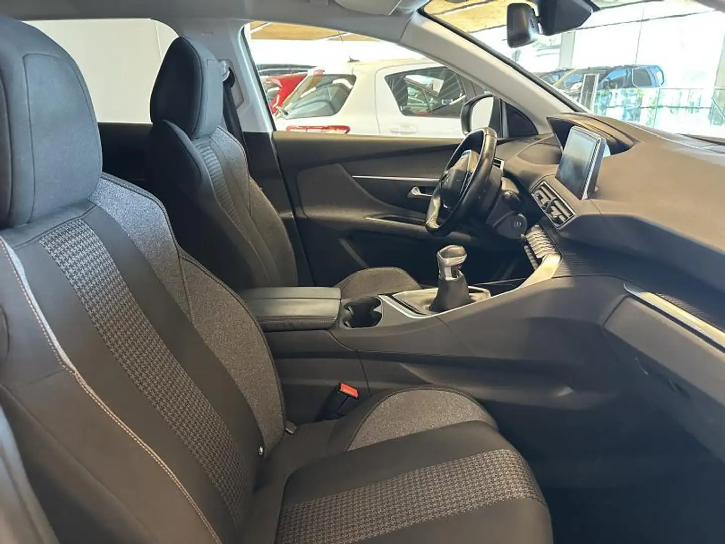 Peugeot 3008 Active 1.2 PURETECH 130 PK MAN Blanc - 2