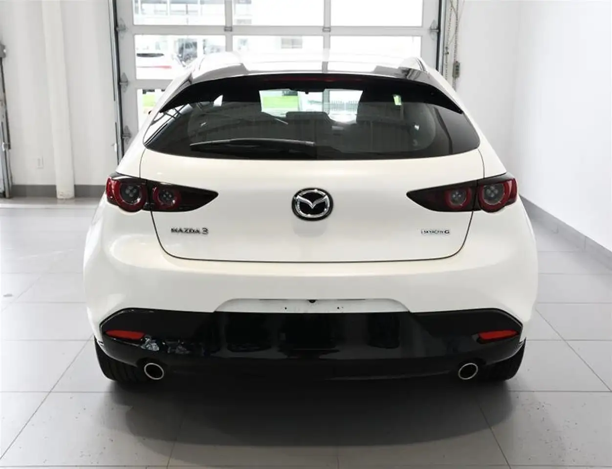 Mazda 3 снимка Mazda 3