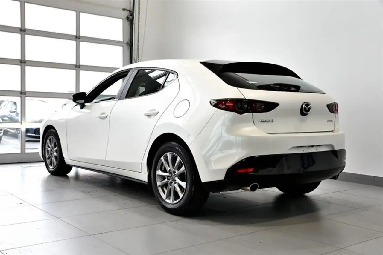Mazda 3 снимка Mazda 3