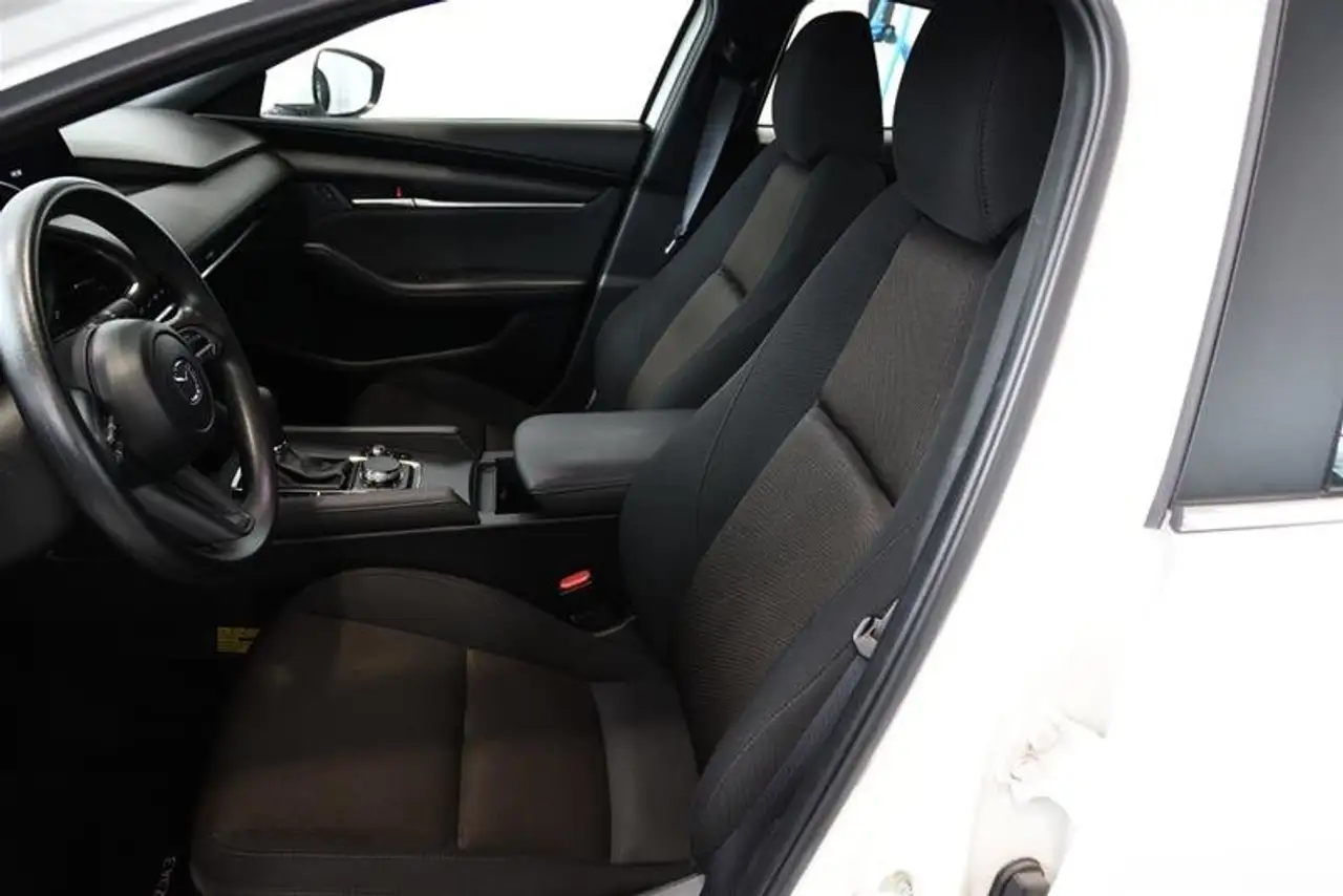 Mazda 3 снимка Mazda 3