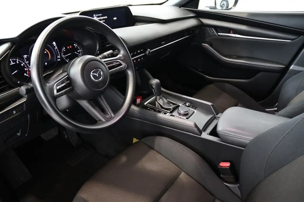 Mazda 3 снимка Mazda 3