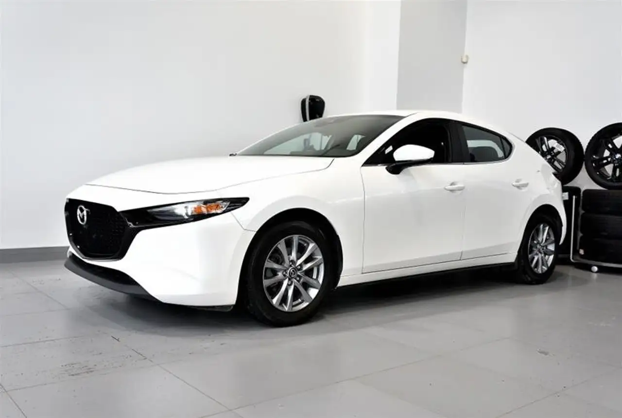 Mazda 3 снимка Mazda 3