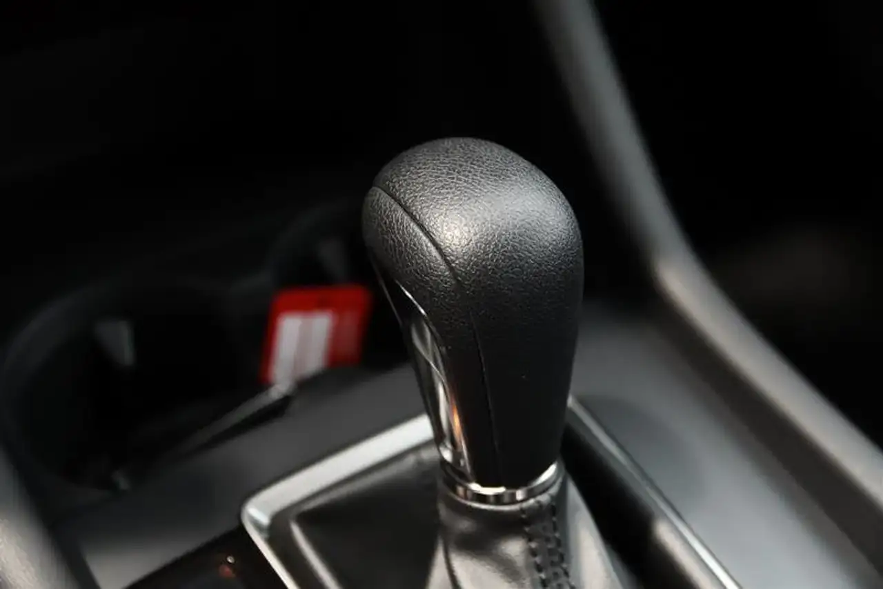 Mazda 3 снимка Mazda 3