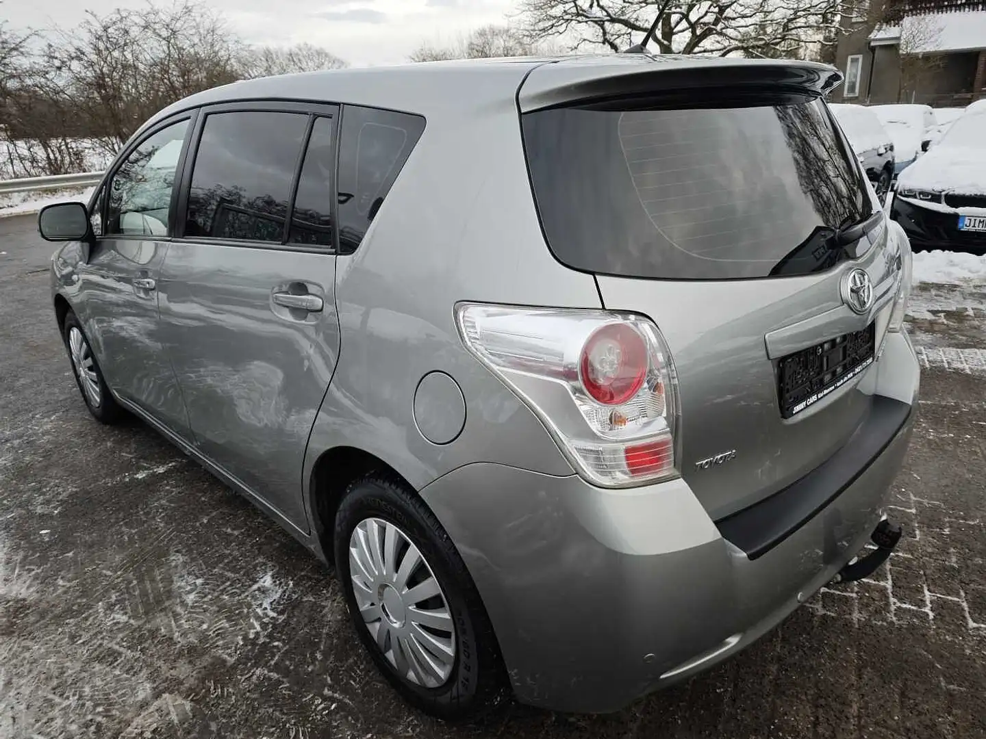 Toyota Verso 1.6 5-Sitzer Grau - 2