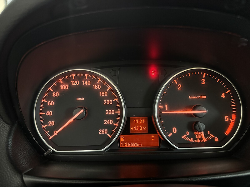 BMW 120 d Cabrio Sport M-Paket*XENON*Teilleder*Tempomat... — photo 27