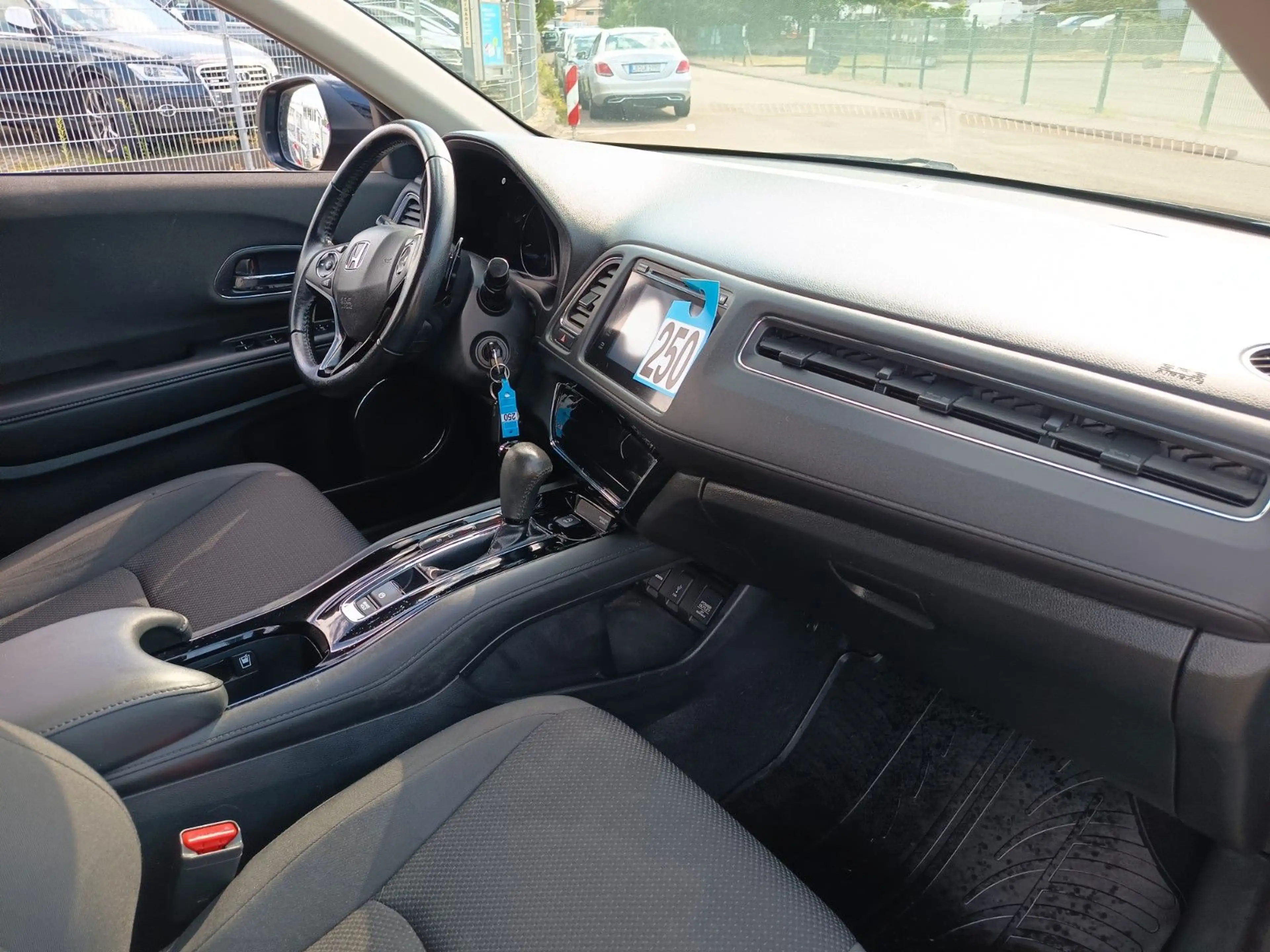 Honda HR-V Elegance — photo 14