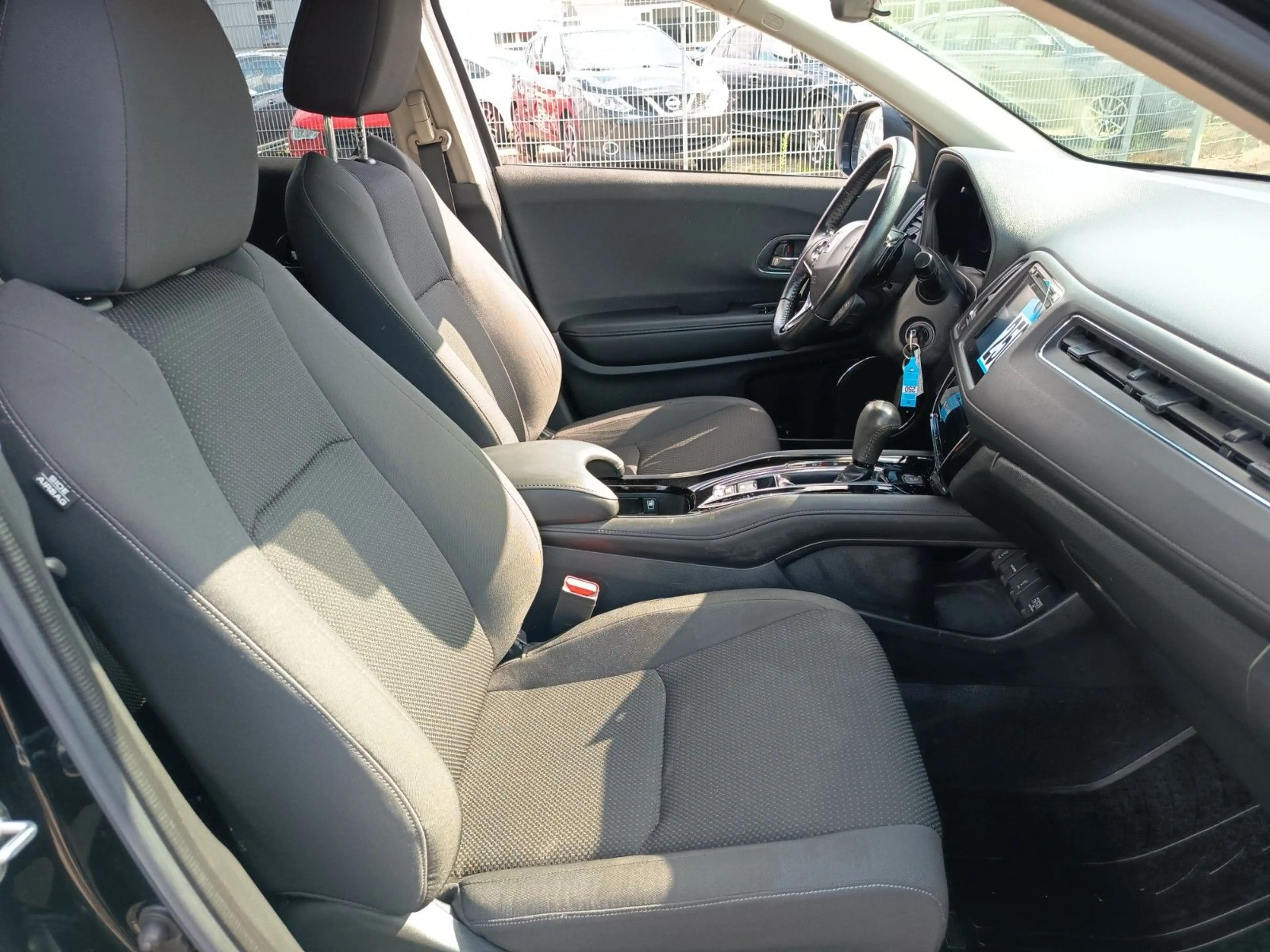 Honda HR-V Elegance — photo 12