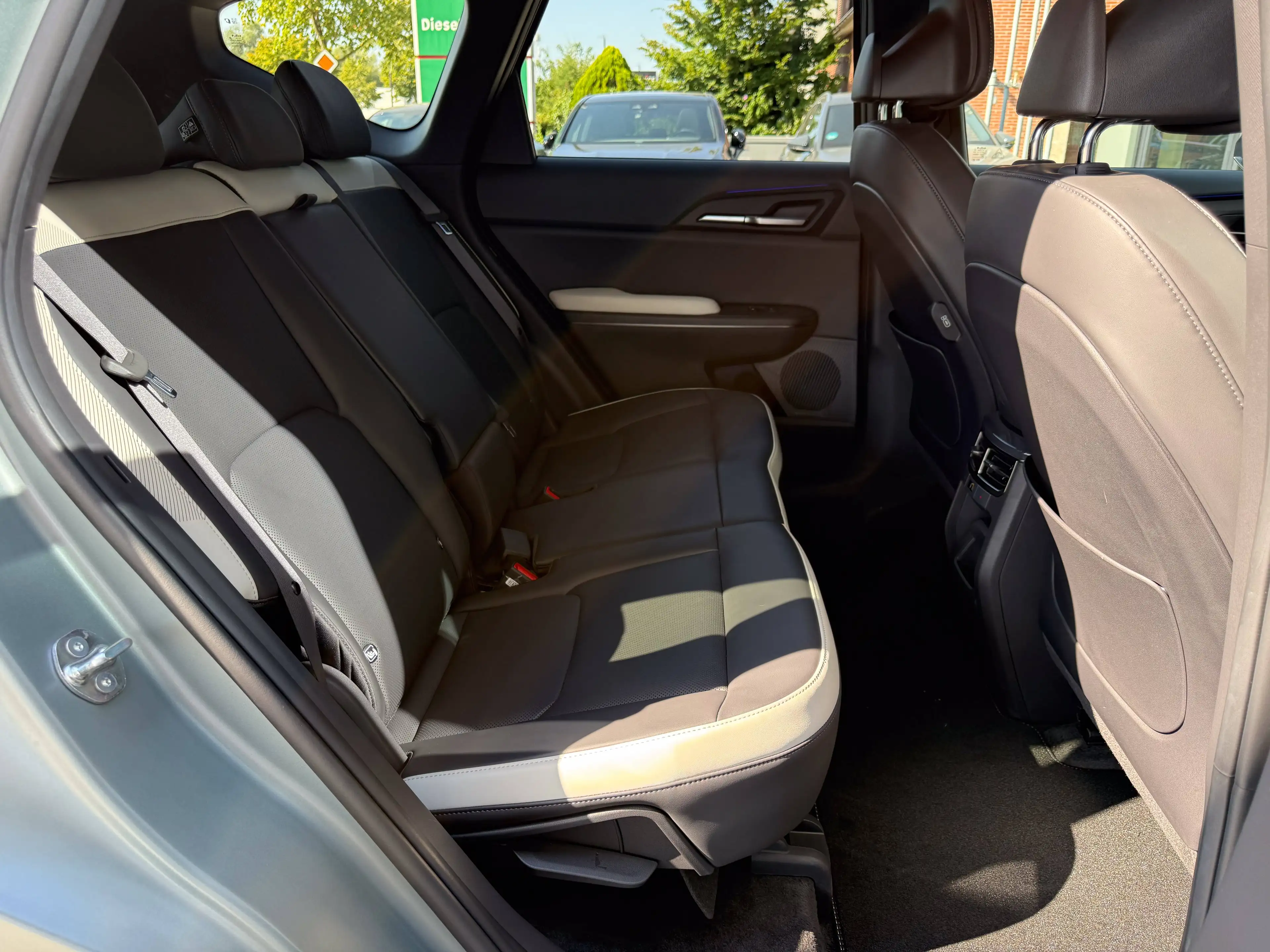 Kia EV5 GT Line Launch Edition - PANO | VENTI | HUD | 360° | H&K — photo 12