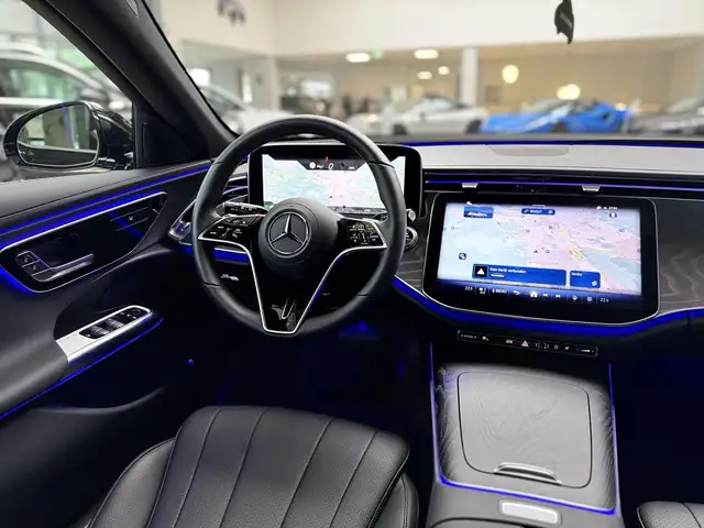 Mercedes-Benz E view 13