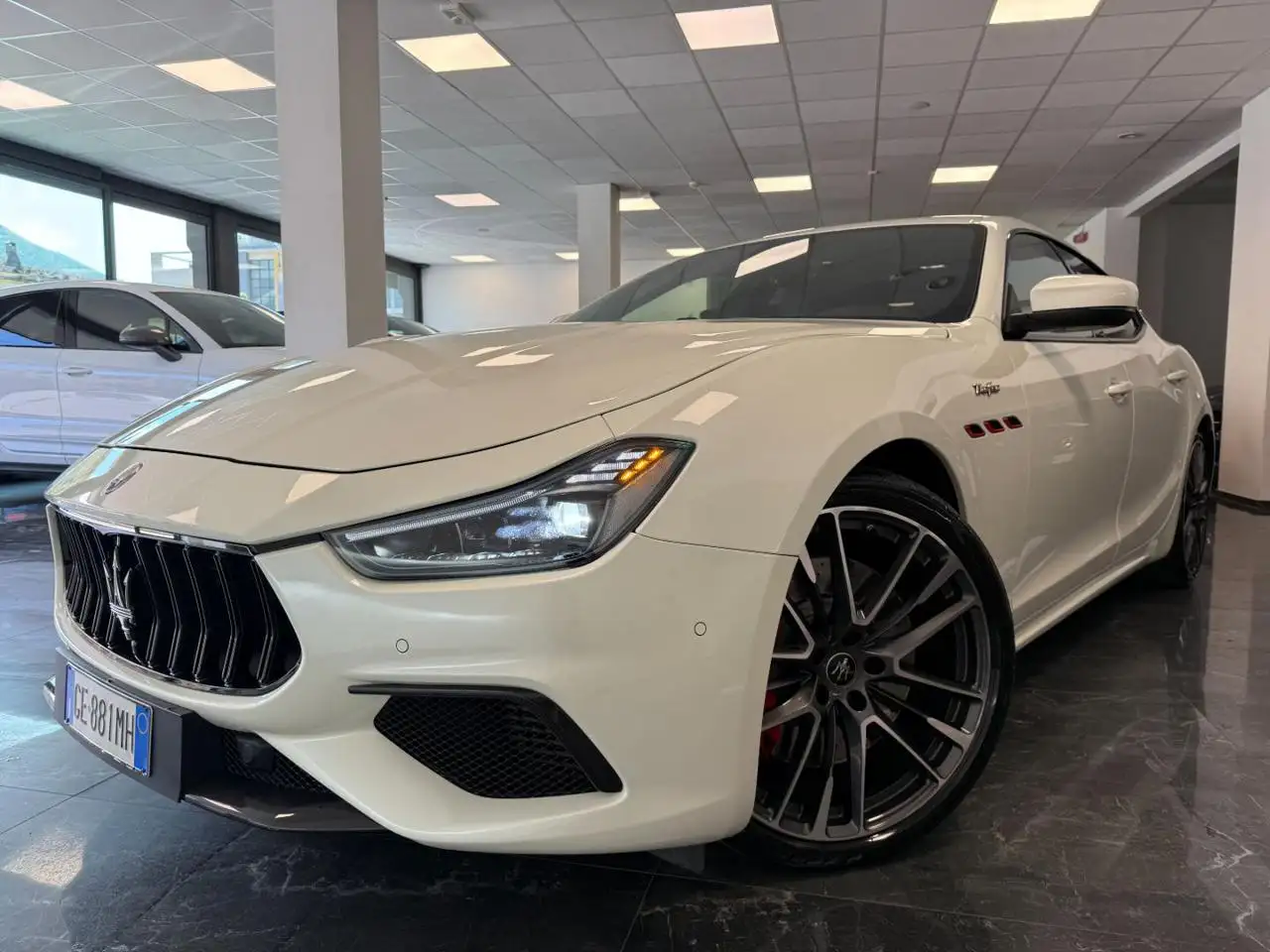 Maserati Ghibli 2021